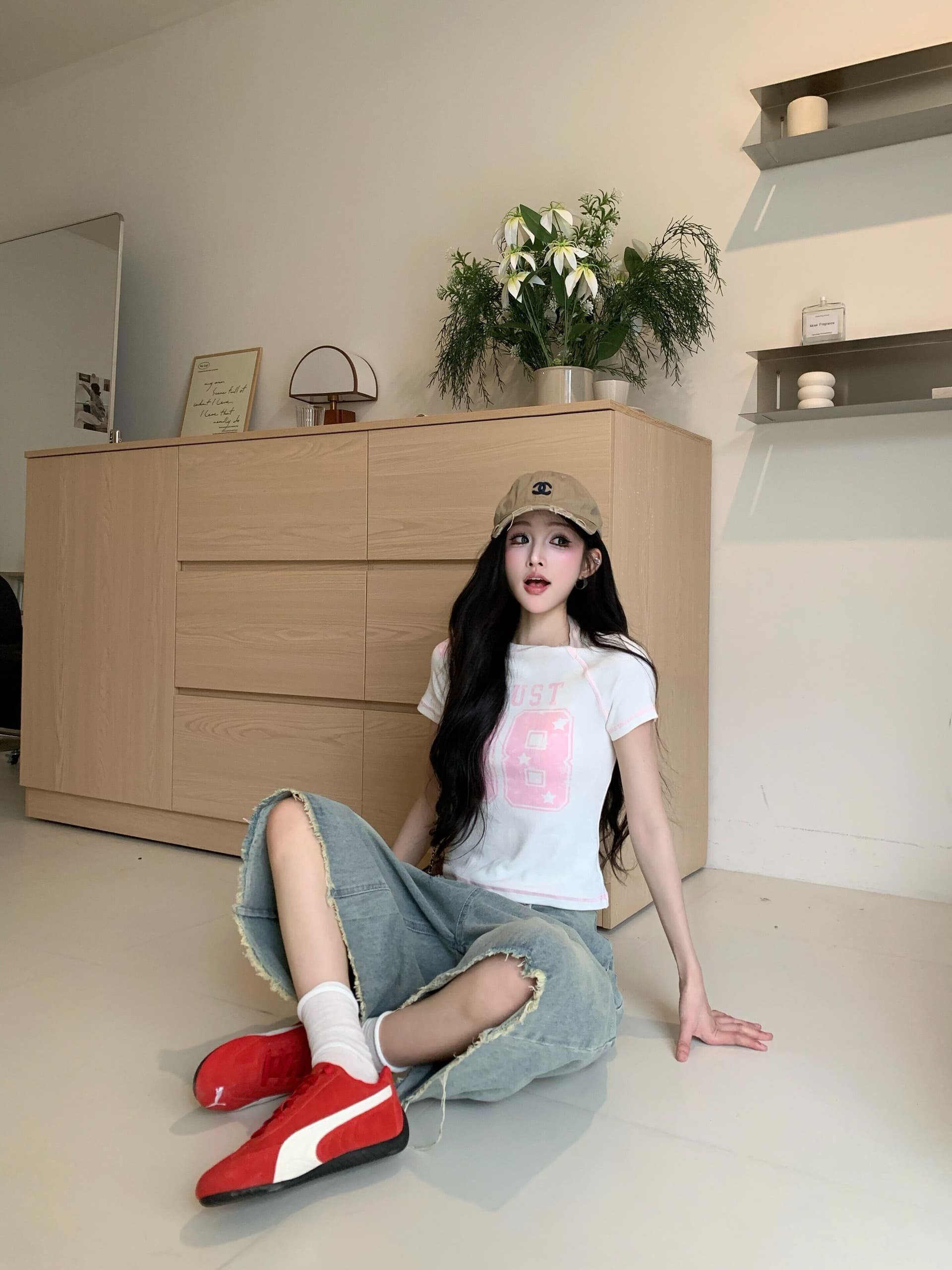 훌륭함 면 2 2 아메리칸 레트로 화이트 프린트 배색 반팔 티셔츠 여성 여름 새로운 긍정적 인 어깨 라운드 넥 맨위 상세 이미지 1