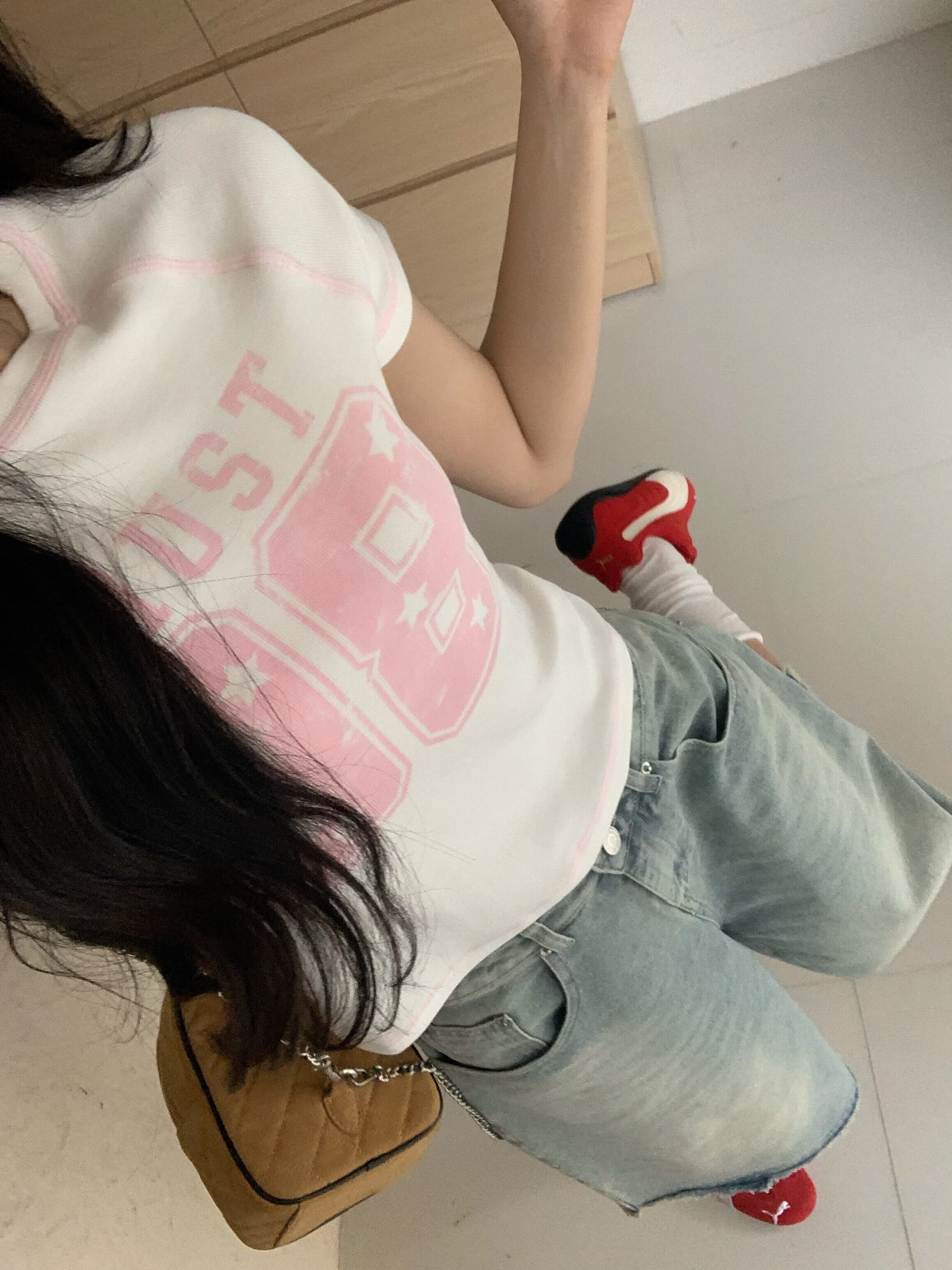 훌륭함 면 2 2 아메리칸 레트로 화이트 프린트 배색 반팔 티셔츠 여성 여름 새로운 긍정적 인 어깨 라운드 넥 맨위 상세 이미지 3