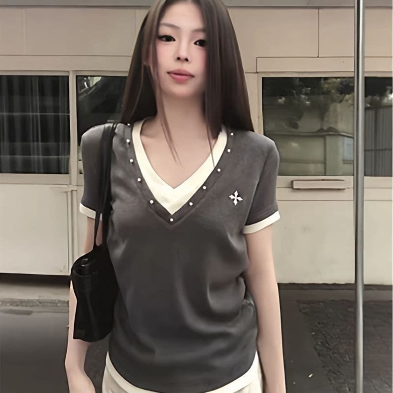 한 부서 달콤한 매운맛 V넥 페이크 레이어드 긍정적 인 어깨 반팔 티셔츠 여성 새로운 여름 디자인 센스 작은 대중 몸매 가꾸기 슬림해 보이는 맨위 이미지 4