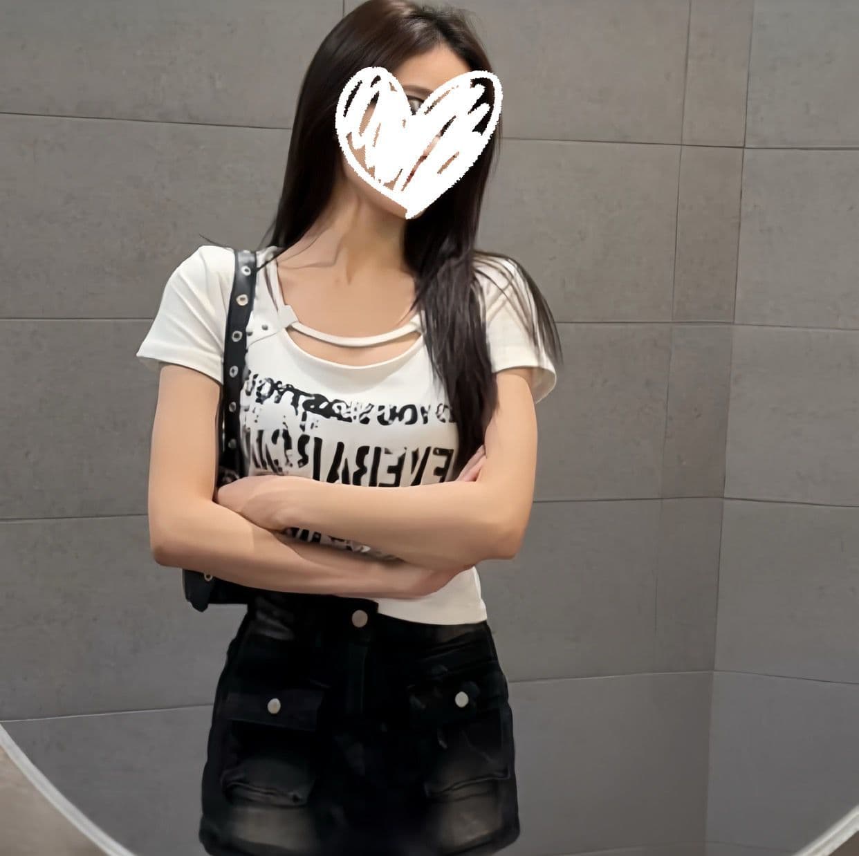 여름 한국 스타일 패션 다용도 u 칼라 반팔 티셔츠 여성 디자인 센스 작은 대중 몸매 가꾸기 맨위 트렌디 상세 이미지 5