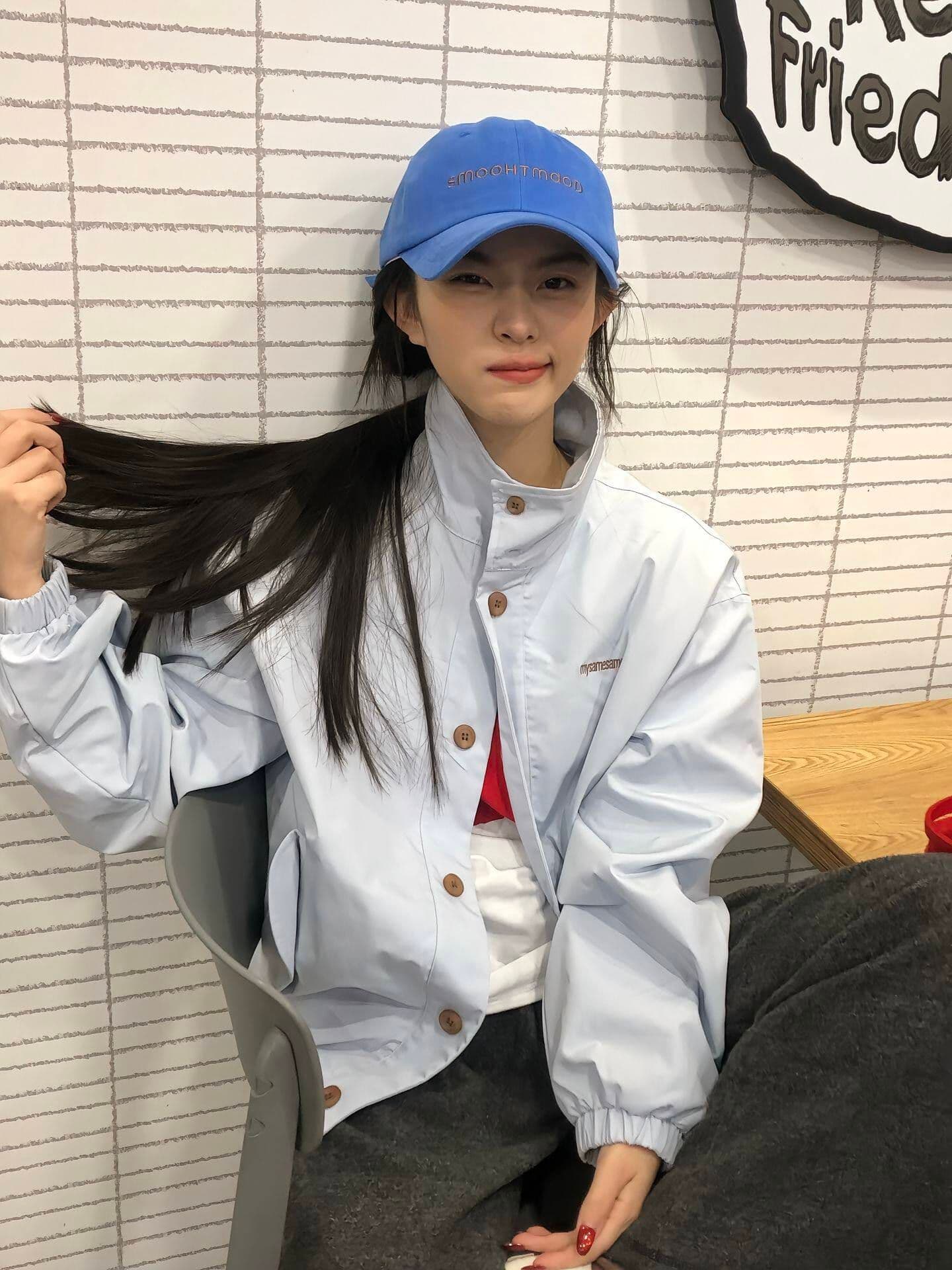 원본 것 스탠드 칼라 싱글 줄 버튼 캐주얼 재킷 여자 봄 2026 봄 가을 작은 키 재킷 오픈 가디건 맨위 상세 이미지 2