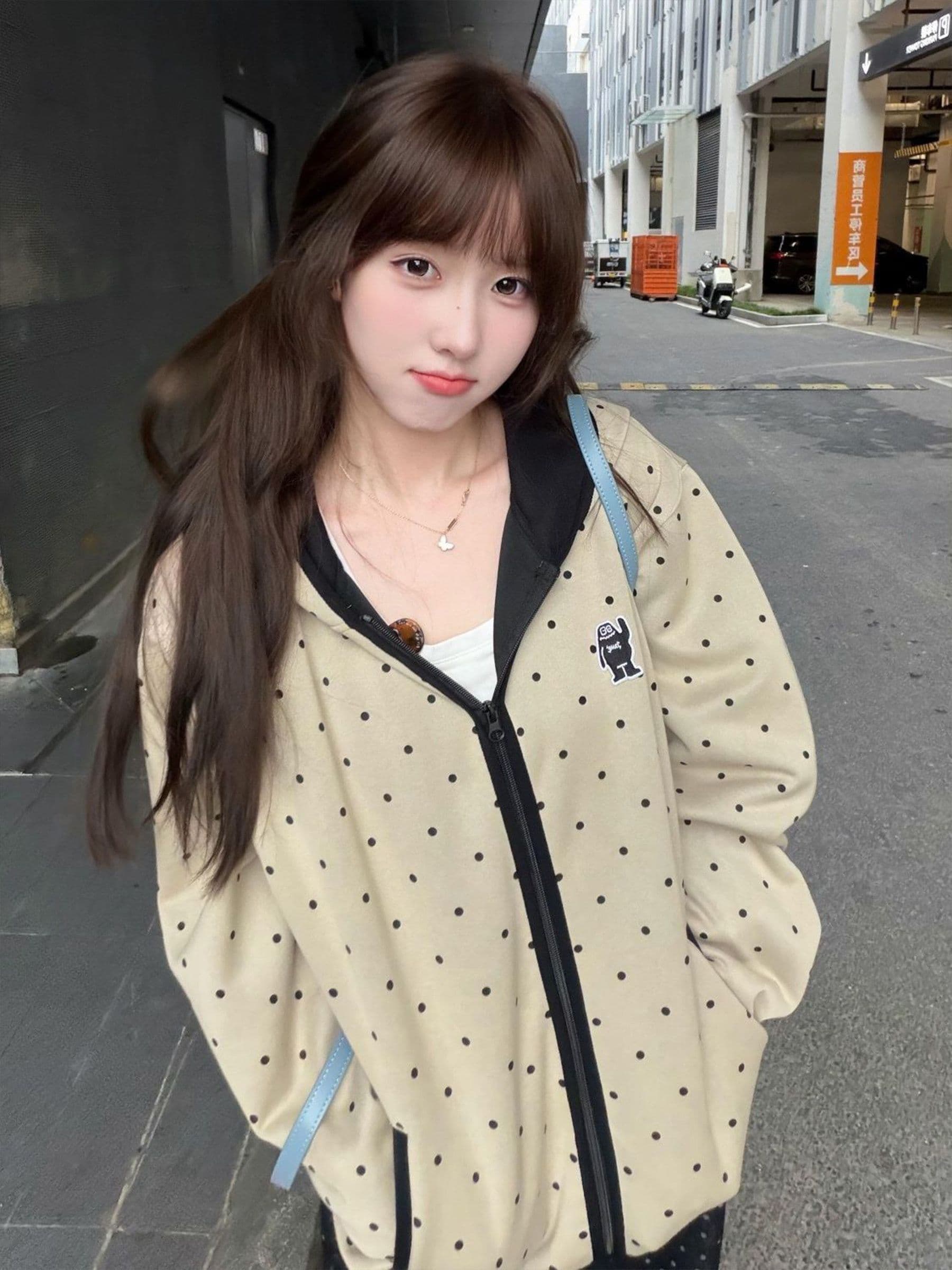 얇은 스타일 자수 소매 구멍 압력 라인 원본 당겨서 측면 순수한 Mianhua 면 복합 후드티 여성 이미지 2