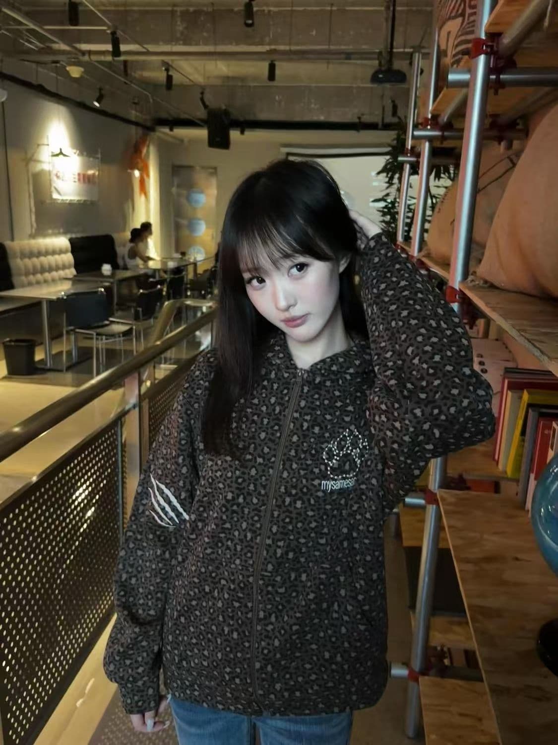 얇은 스타일 털이 있는 이후 패키지 기사 자수 순수한 Mianhua 면 복합 후드티 여성 상세 이미지 3