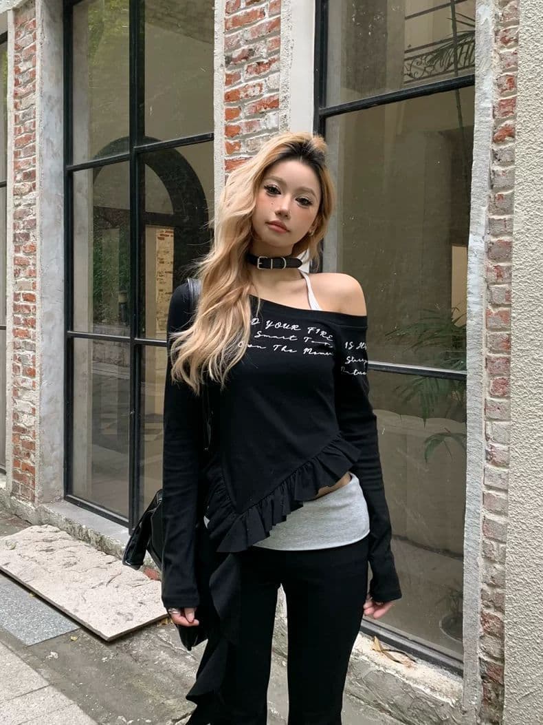 아메리칸 핫걸 알파벳 비스듬한 어깨 긴팔 티셔츠 여성 봄 목이버섯 술 디자인 센스 몸매 가꾸기 작은 대중 오프숄더 맨위 상세 이미지 8