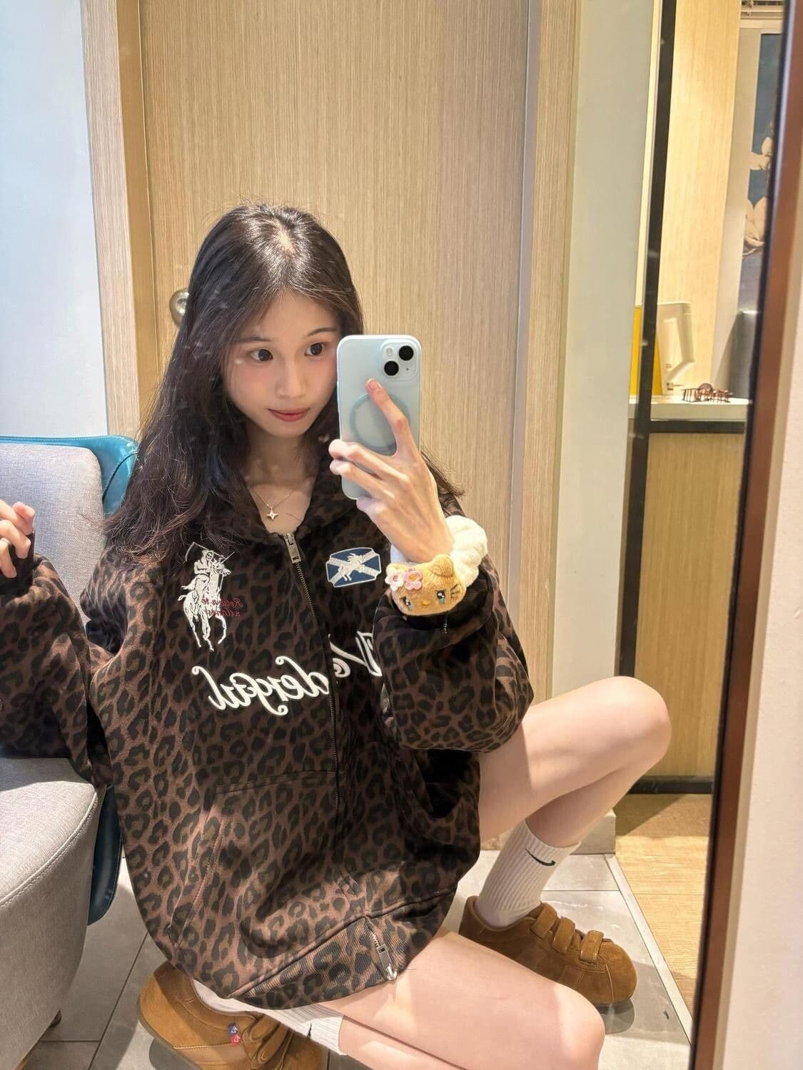 순수한 Mianhua 면 얇은 스타일 자수 레오파드 무늬 얇은 스타일 알파벳 후드 티 스웨터 카디건 코트 아메리칸 레트로 센스 상세 이미지 11