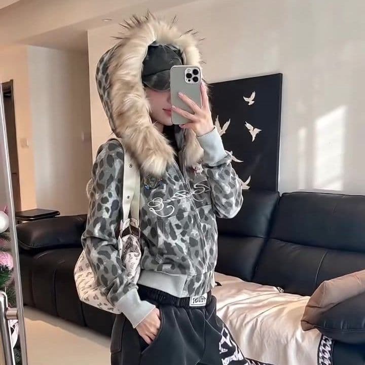 얇은 스타일 털이 있는 모피 칼라 탈착식 자수 순수한 Mianhua 면 복합 이후 패키지 기사 인사이드 막대기 보안 버클 행침 카드