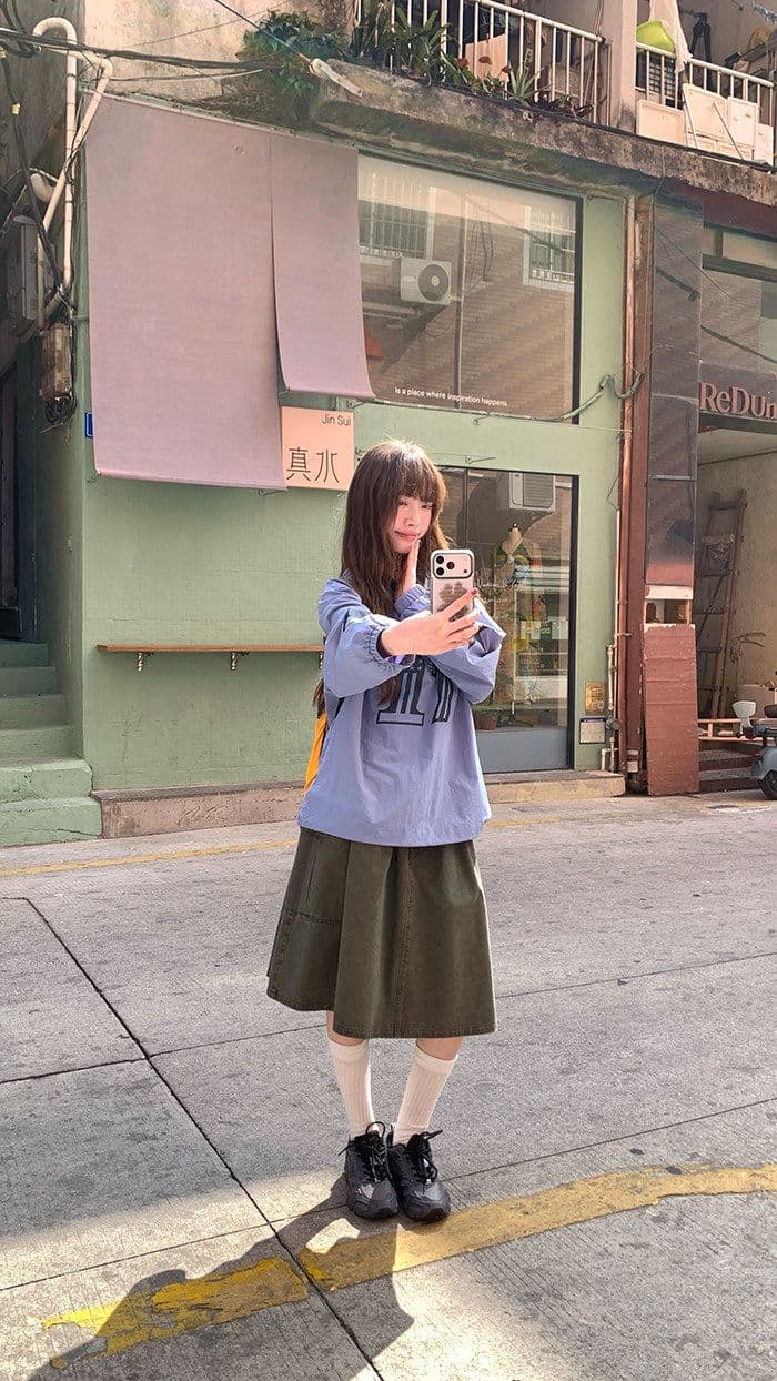나일론 원단 얇은 스타일 아메리칸 레트로 V넥 알파벳 프린트 루즈핏 맨위 느긋한 센스 풀오버 자외선 차단 의류 여성 여름 상세 이미지 9