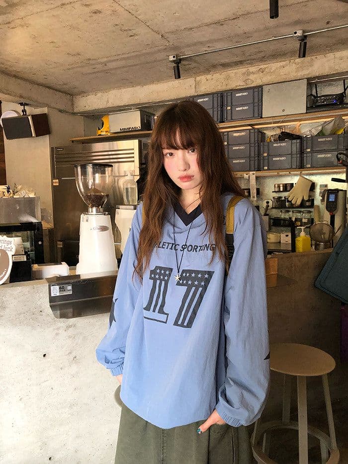 나일론 원단 얇은 스타일 아메리칸 레트로 V넥 알파벳 프린트 루즈핏 맨위 느긋한 센스 풀오버 자외선 차단 의류 여성 여름 상세 이미지 12