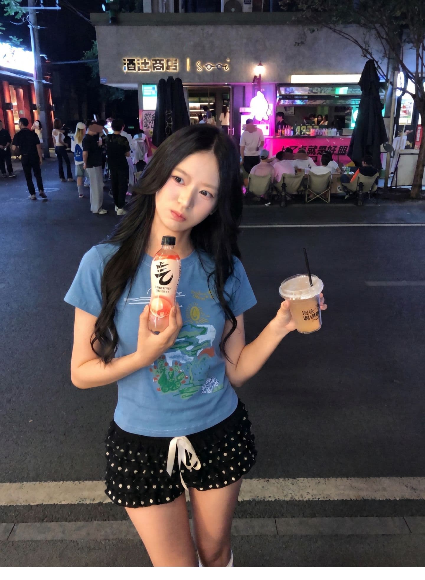 광저우 원단 인쇄 완제품 210 그램 95 면 40s 오스트리아 델 풍경 프린트 파란색 쇼트 스타일 티셔츠 상세 이미지 4