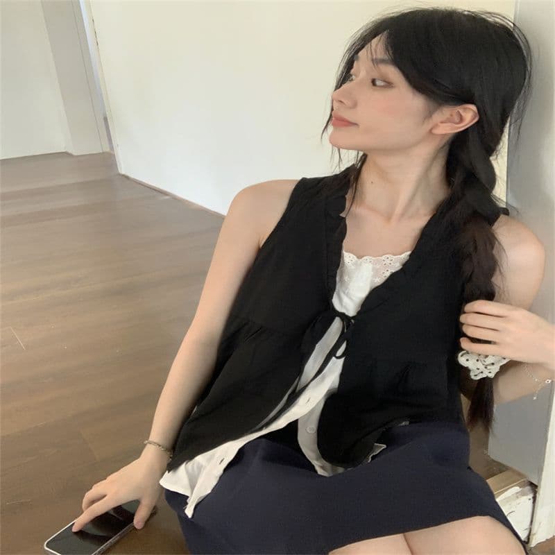 페이크 레이어드 레이스업 배색 패치워크 민소매 여성 셔츠 2026 여름 새로운 디자인 센스 패션 다용도 조끼 트렌디 이미지 3