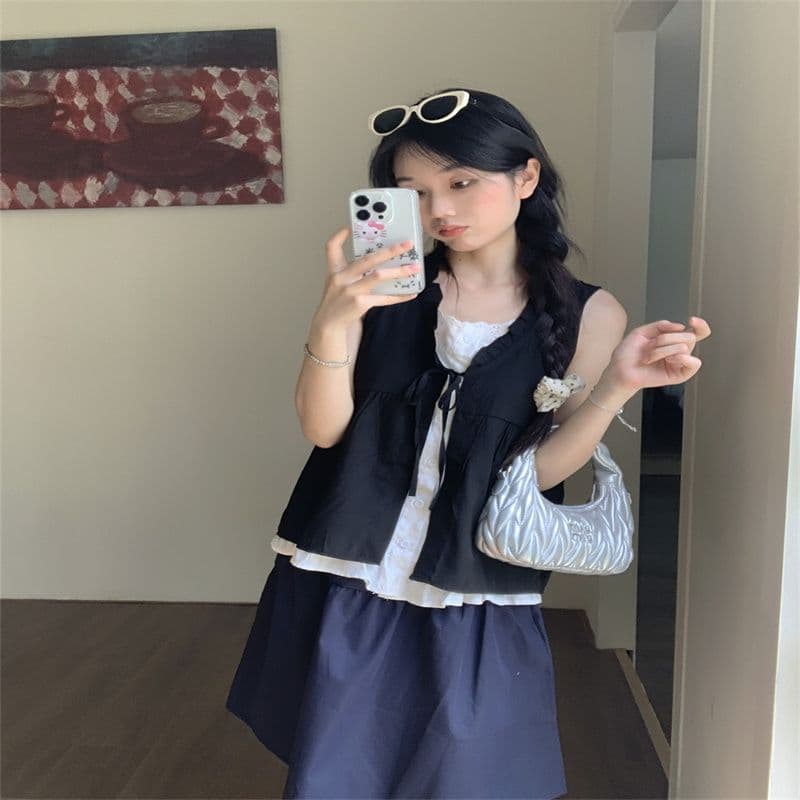 페이크 레이어드 레이스업 배색 패치워크 민소매 여성 셔츠 2026 여름 새로운 디자인 센스 패션 다용도 조끼 트렌디 상세 이미지 3