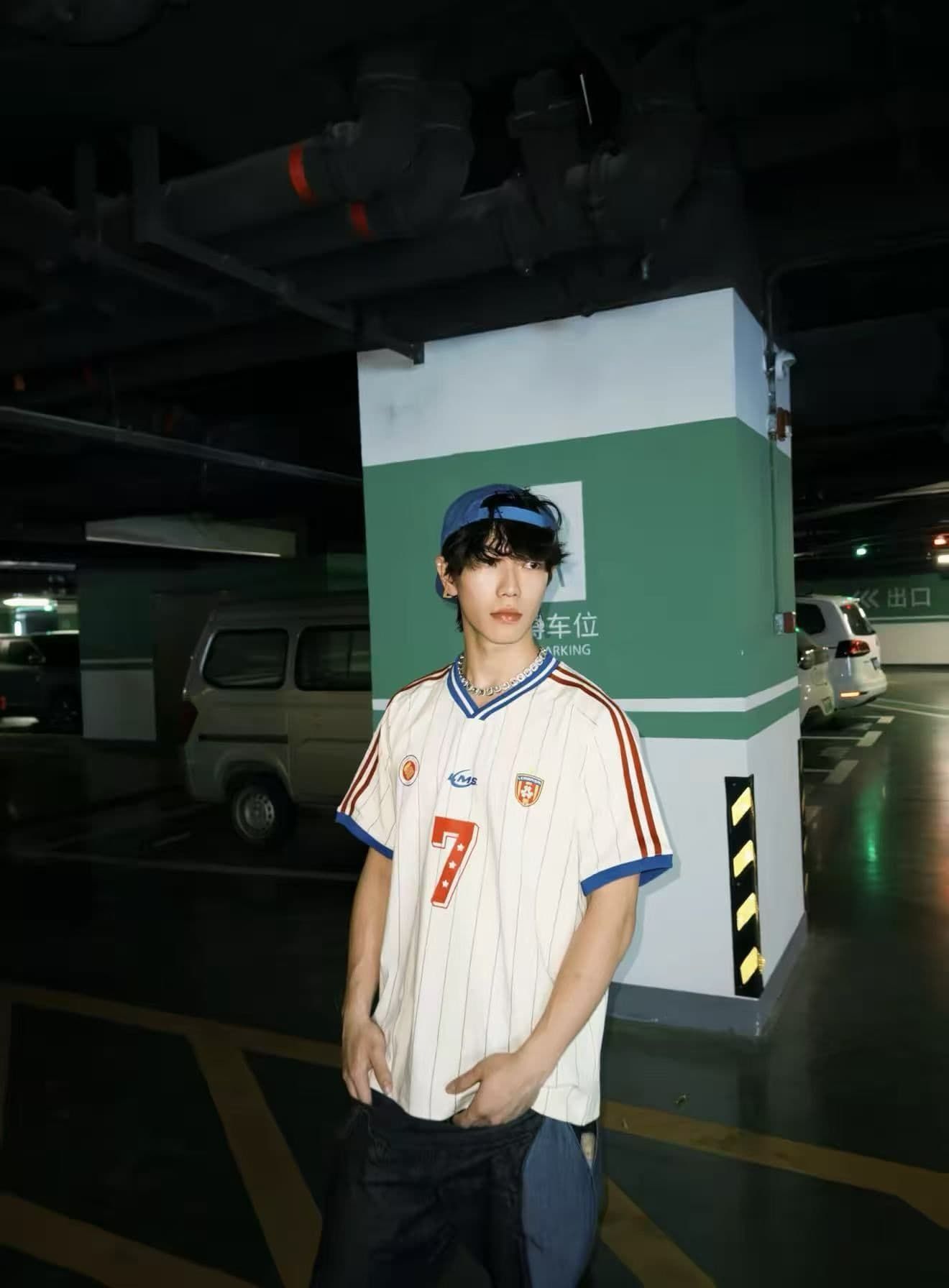 저지 원단 원본 솜씨 아메리칸 V넥 배색 운동 티셔츠 반팔 저지 커플 섹션 공 서비스 남녀 여름 상세 이미지 7