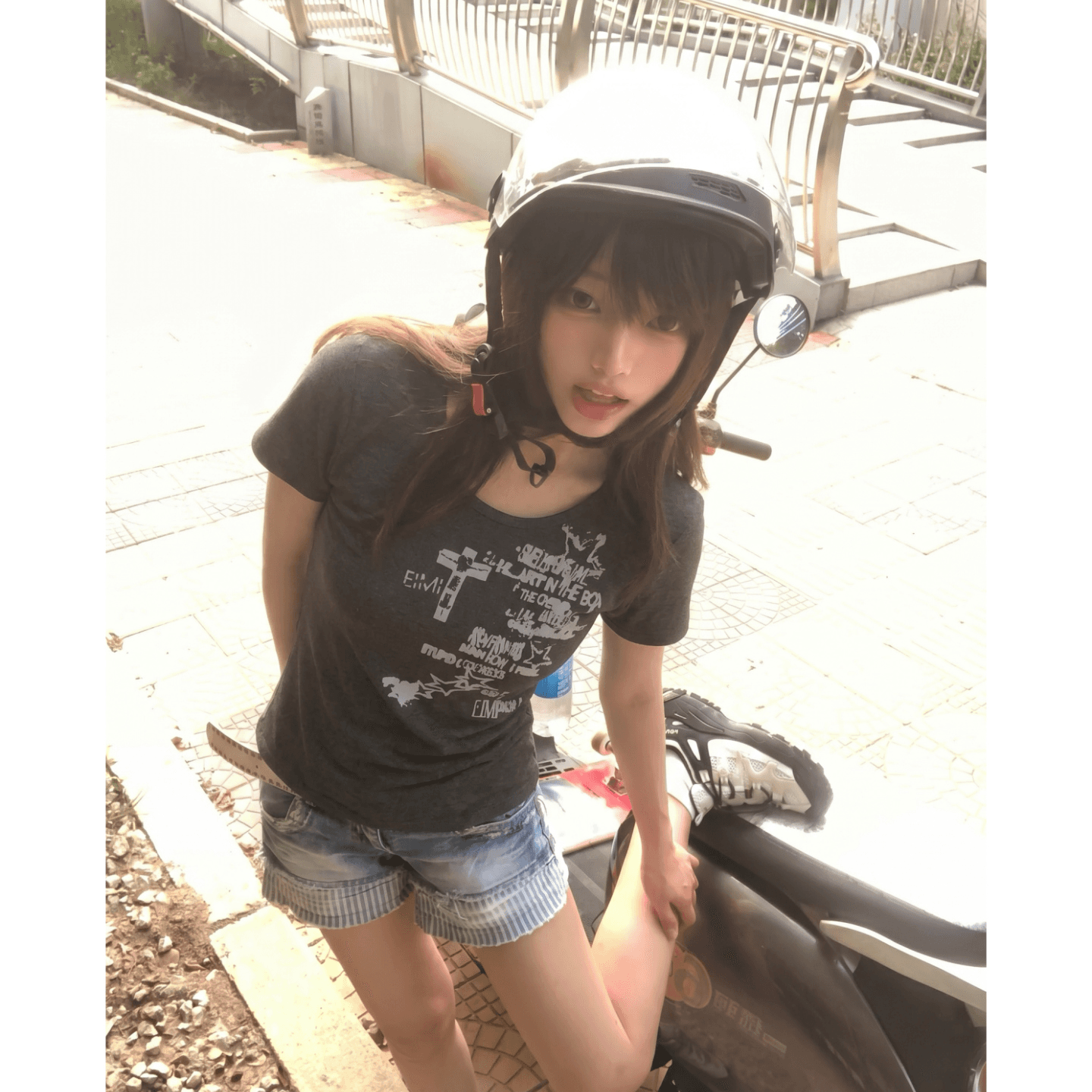 광저우 원단 디지털 직분사 완제품 210 그램 95 면 40s 오스트리아 델 십자가 낙서 반팔 이미지 2