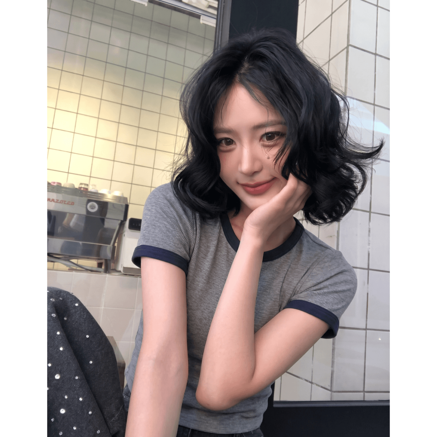 원본 원단 한 부서 테두리 칼라 긍정적 인 어깨 라운드 넥 반팔 티셔츠 여성 여름 작은 키 맨위