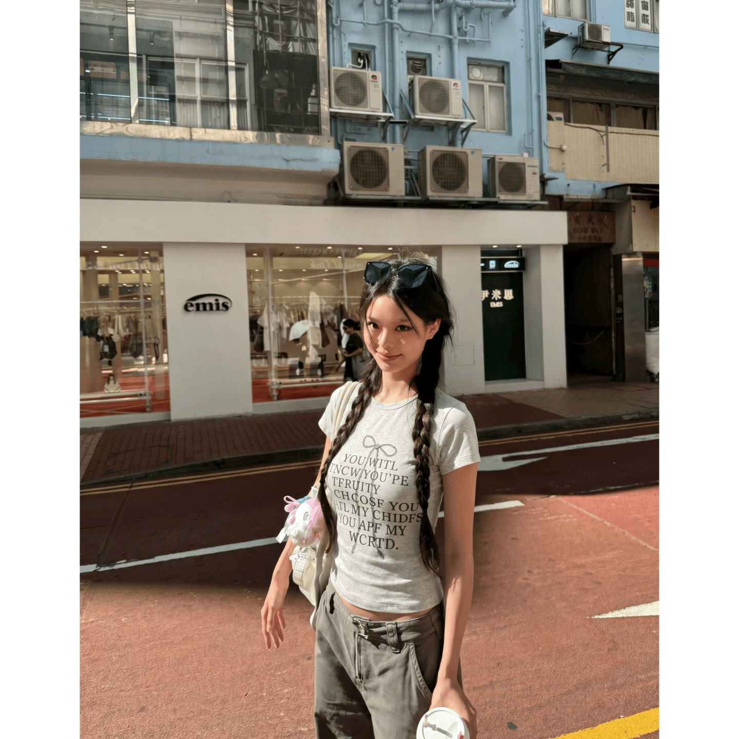 광저우 원단 디지털 직분사 완제품 210 그램 95 면 40s 오스트리아 델 나비 매듭 알파벳 프린트 반팔 이미지 2