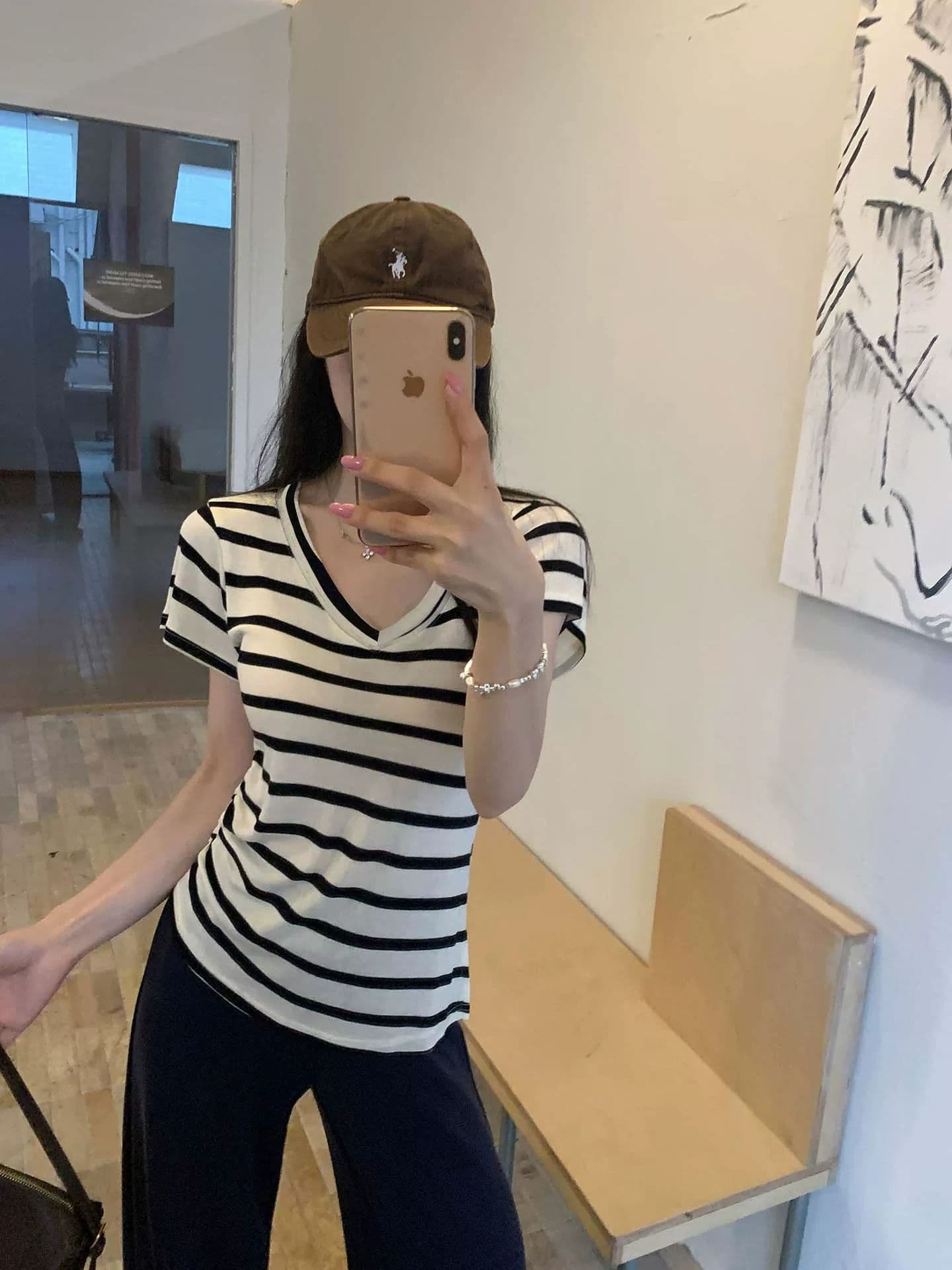 원본 종류 광저우 원단 한 부서 레트로 배색 V넥 스트라이프 반팔 티셔츠 상세 이미지 1