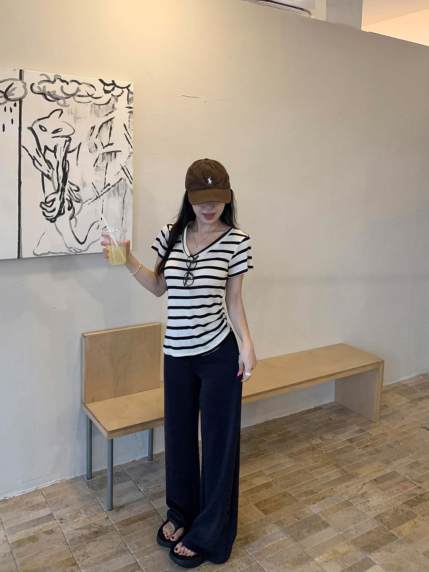 원본 종류 광저우 원단 한 부서 레트로 배색 V넥 스트라이프 반팔 티셔츠 상세 이미지 5