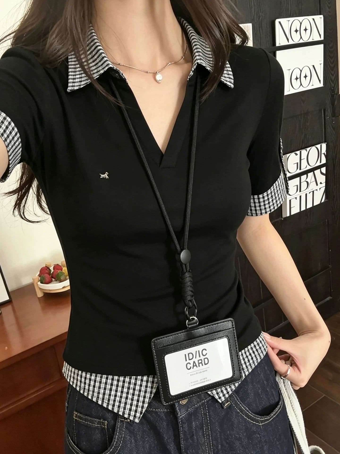 페이크 레이어드 V넥 긍정적 인 어깨 패치워크 체크무늬 반팔 티셔츠 여성 여름 몸매 가꾸기 POLO 셔츠 반소매 맨위 상세 이미지 6