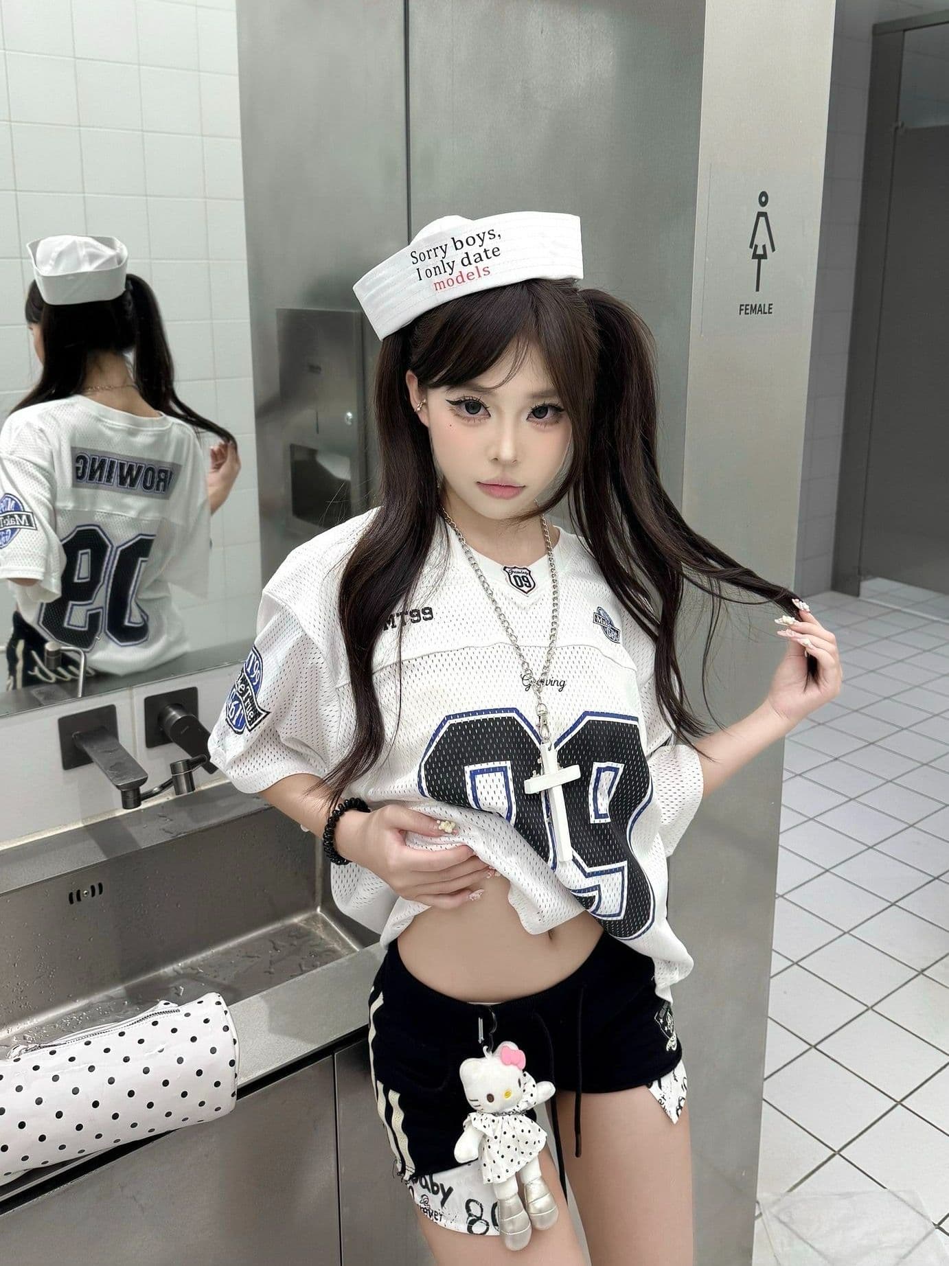 원본 것 압력 라인 자수 표준 프린트 광저우 원단 반팔 티셔츠 여성 이미지 3