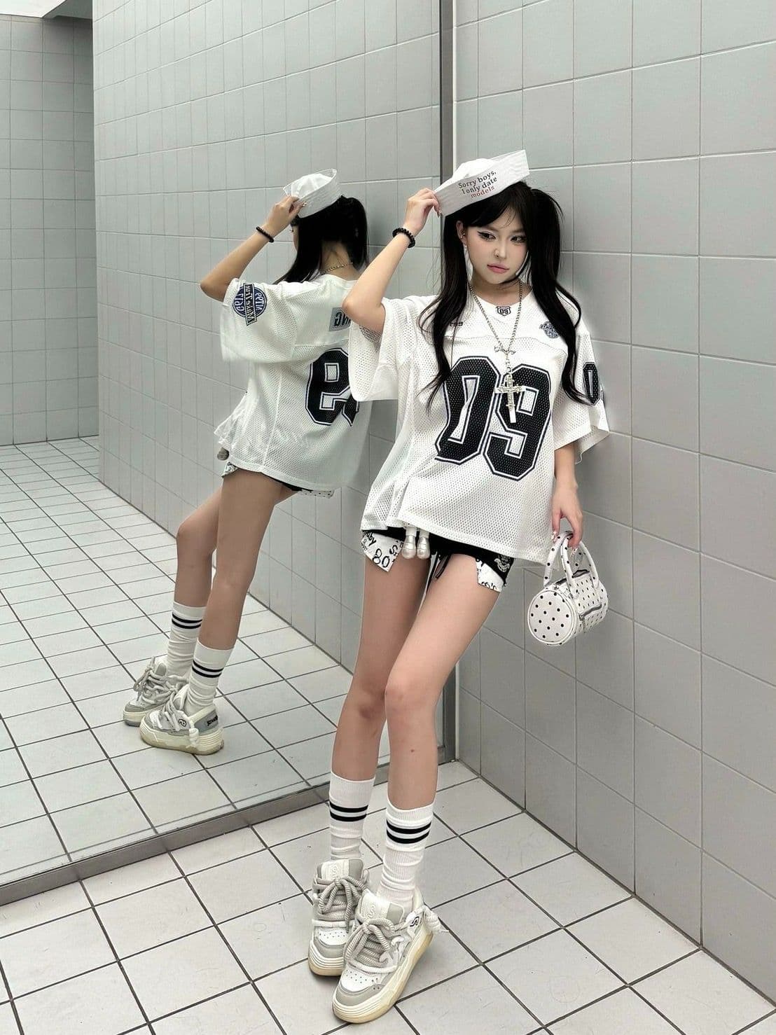 원본 것 압력 라인 자수 표준 프린트 광저우 원단 반팔 티셔츠 여성 상세 이미지 4