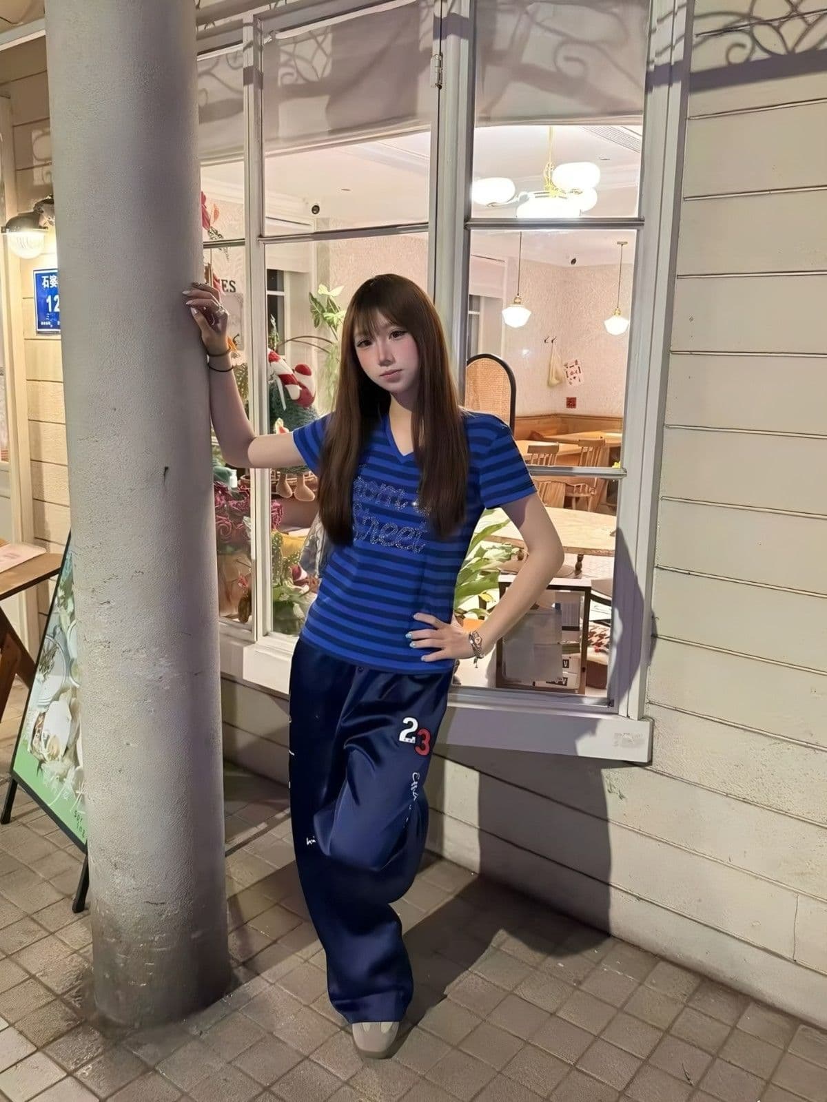 광저우 원단 원본 원단 핫픽스 y2k 고대 조기 맛 핫픽스 알파벳 몸매 가꾸기 슬림해 보이는 V넥 반팔 맨위 이미지 3