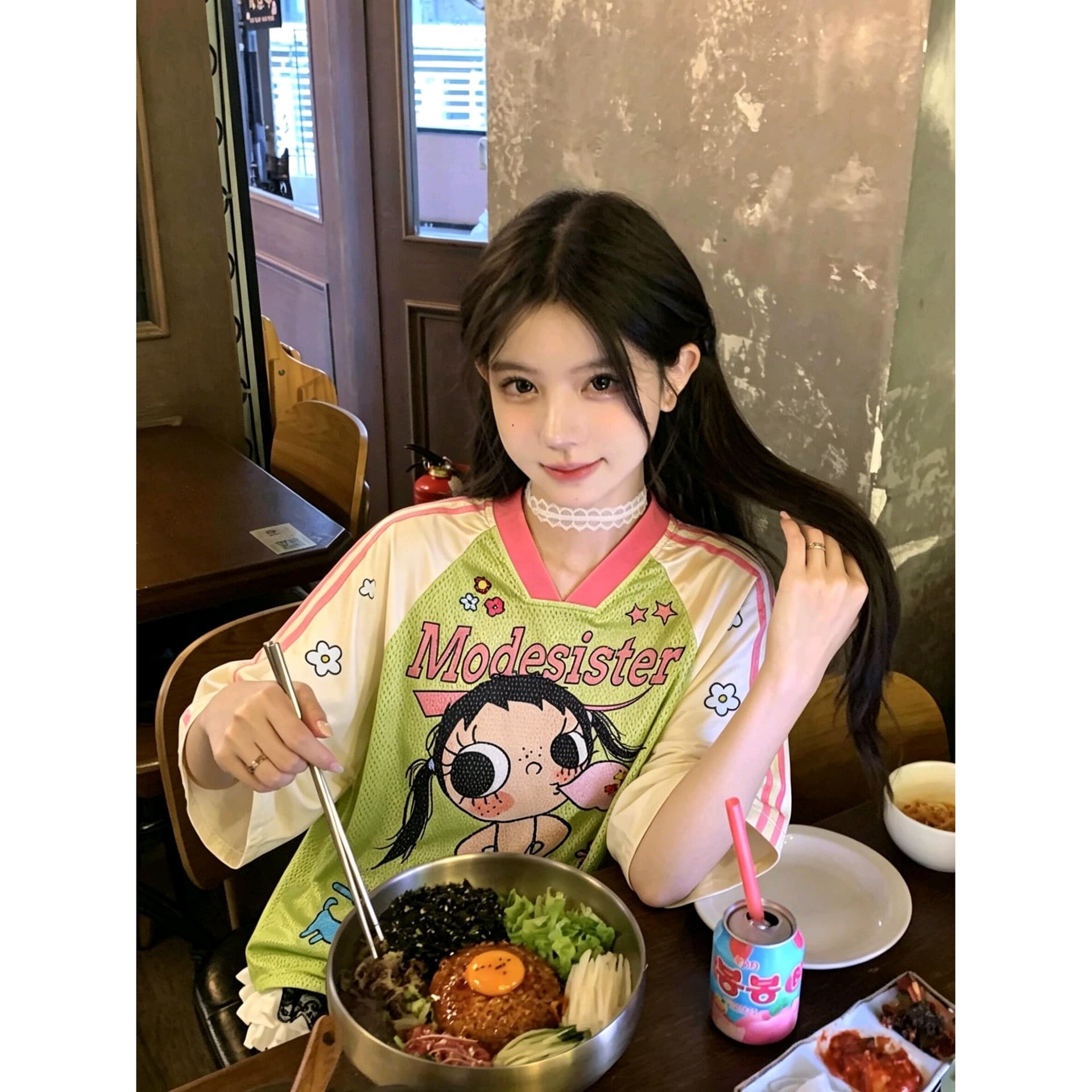 원본 명중 이사회 좋은 품질 원본 네클라인 광저우 원단 V넥 반팔 티셔츠 여성 이미지 5