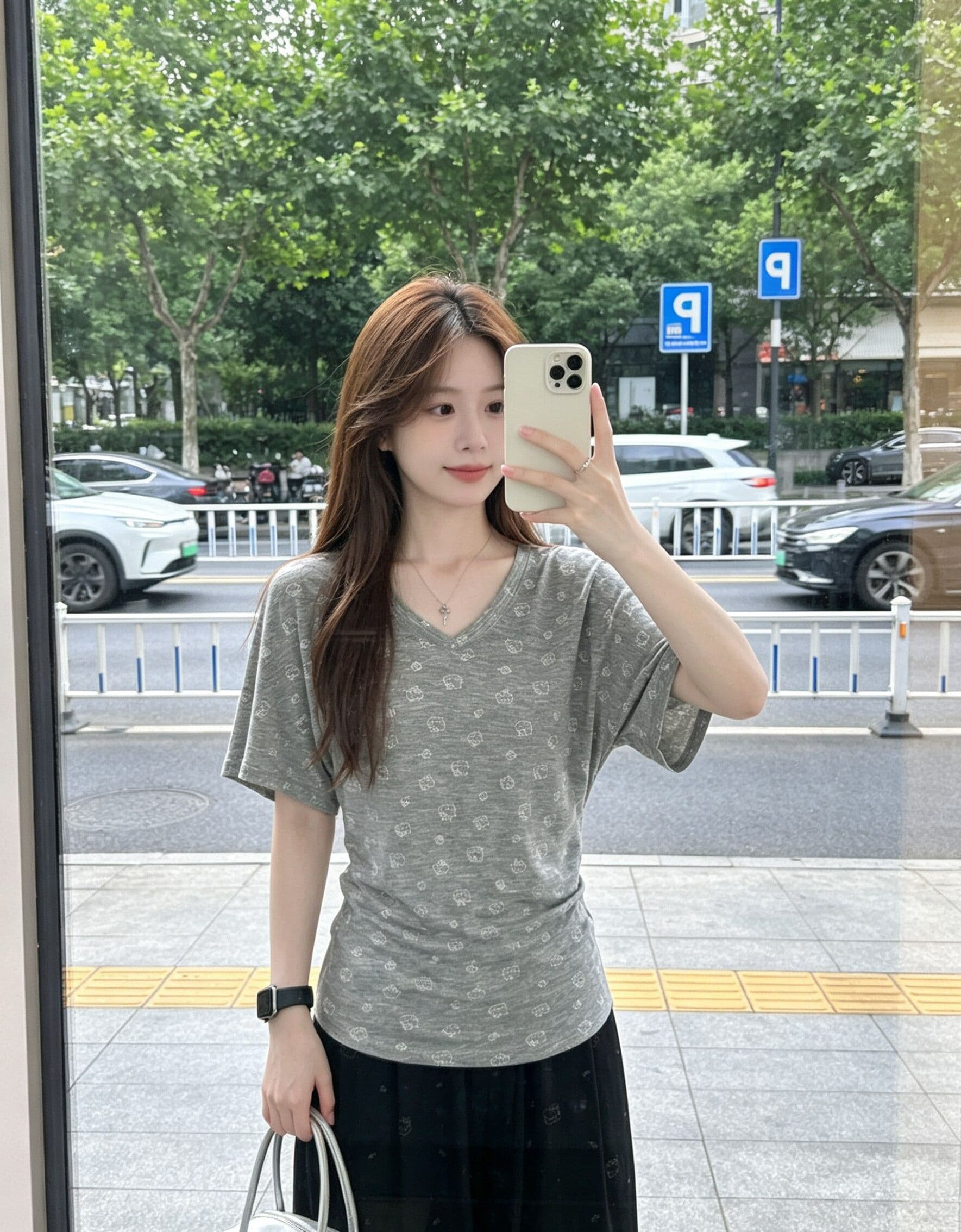회색 V넥 중간 소매 티셔츠 여성 2026 여름 새로운 순수한 욕망 바람 프린트 허리 수축 몸매 가꾸기 슬림해 보이는 맨위 상세 이미지 2