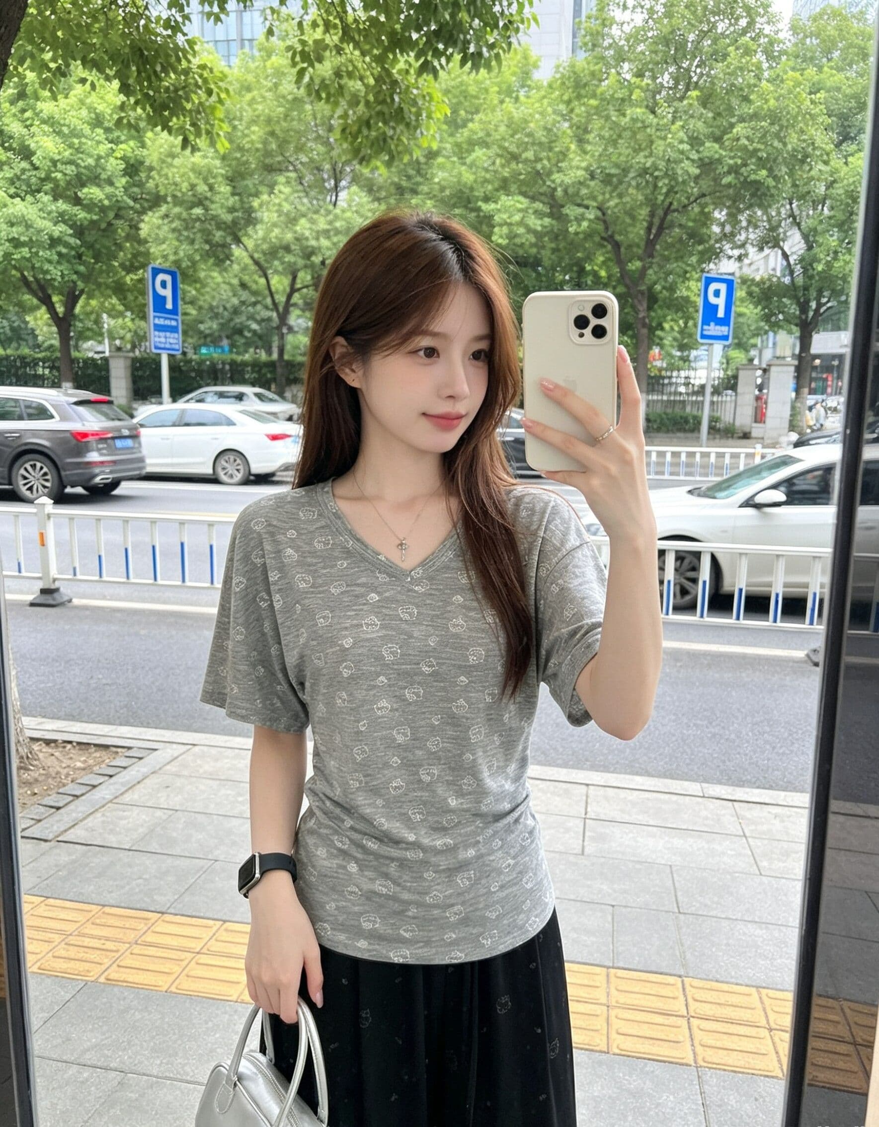 회색 V넥 중간 소매 티셔츠 여성 2026 여름 새로운 순수한 욕망 바람 프린트 허리 수축 몸매 가꾸기 슬림해 보이는 맨위 상세 이미지 3