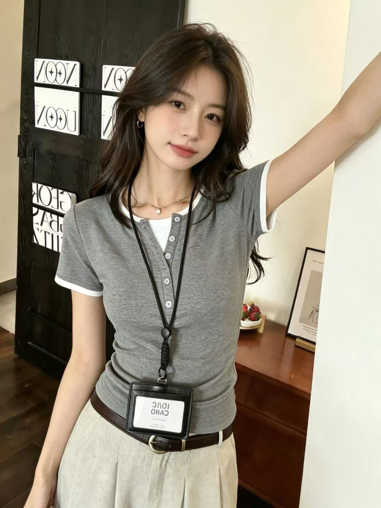 92 면 8 암모니아 Lun 회색 페이크 레이어드 V넥 반팔 티셔츠 여성 여름 헨리 칼라 동정 맨위 상세 이미지 4