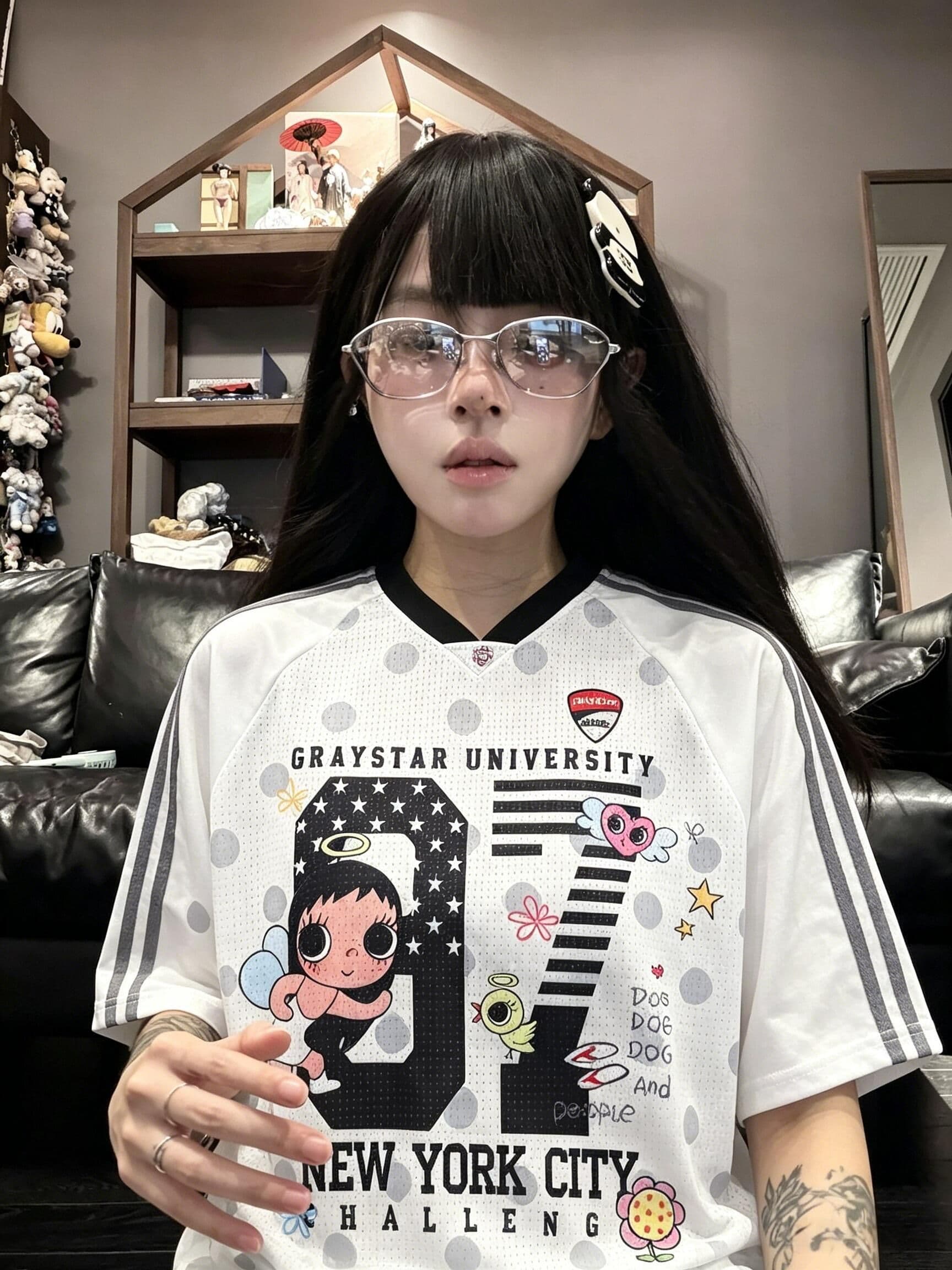 원본 명중 이사회 좋은 품질 원본 네클라인 광저우 원단 V넥 반팔 티셔츠 여성 상세 이미지 4