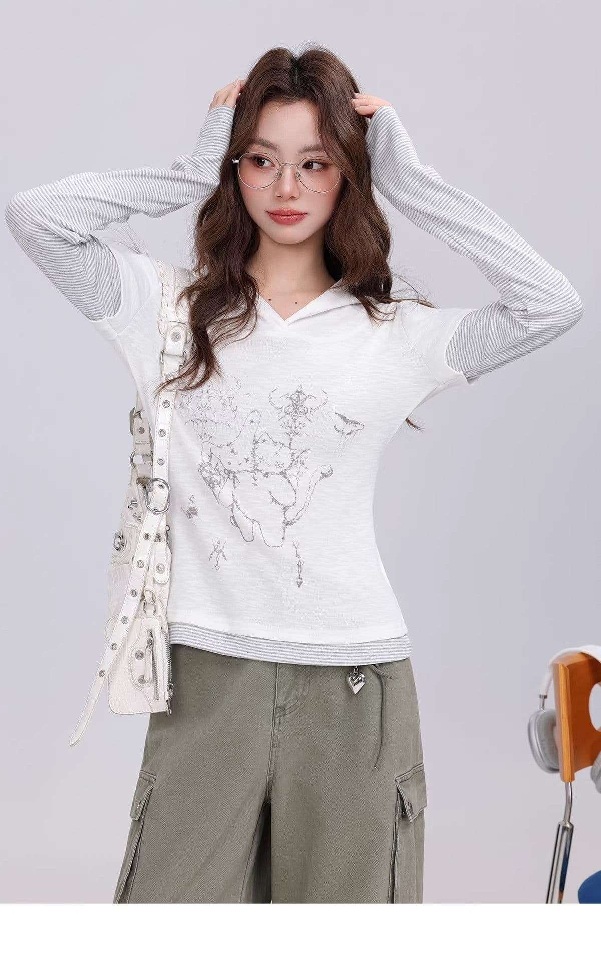 40 1 1 순면 210 그램 후드 이후 패키지 칼라 만화 프린트 페이크 레이어드 스트라이프 긴팔 티셔츠 여성 기본 셔츠 상세 이미지 1
