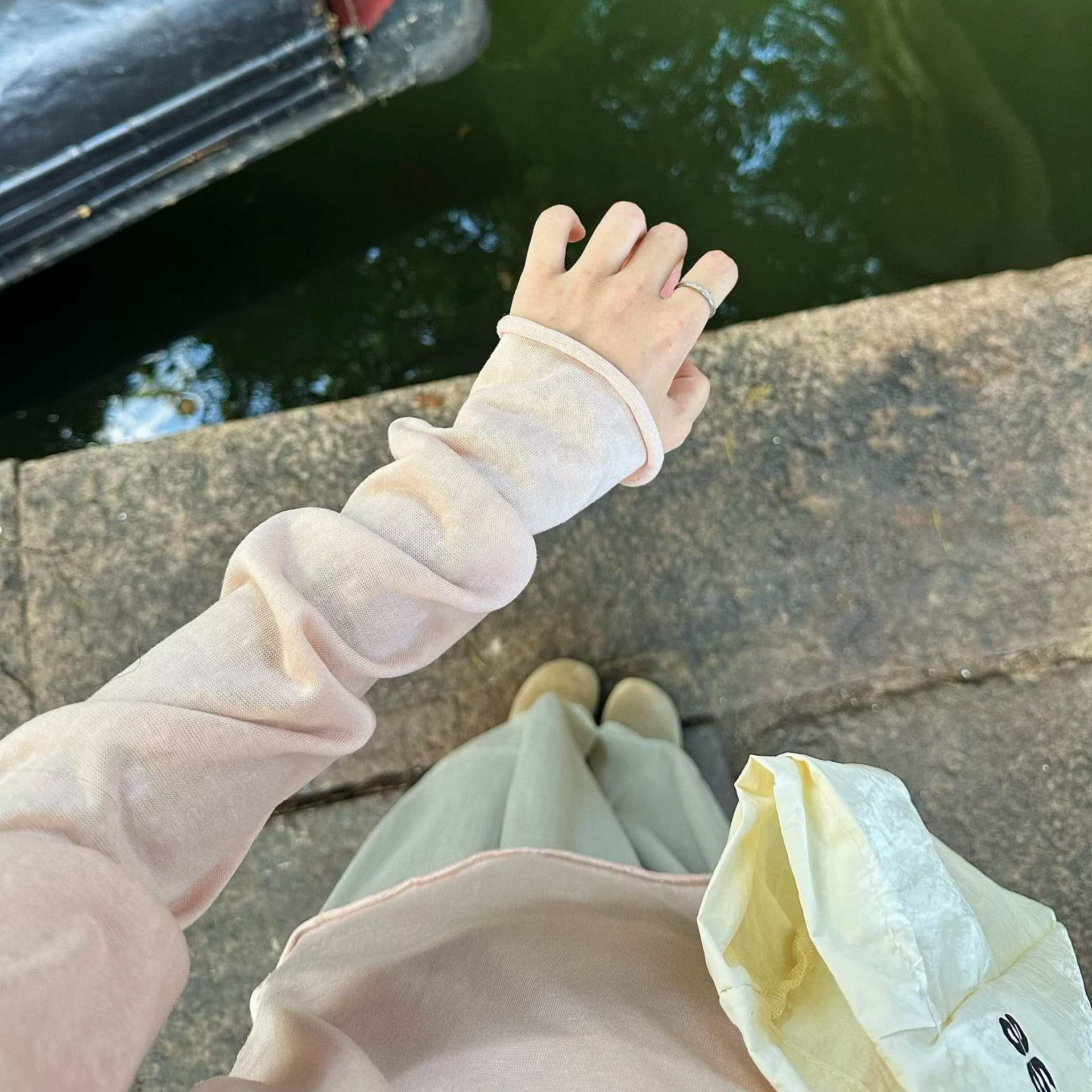 원본 올린 사람 : 에디션 색상 차이 없음 주간 실크 눈꽃 65 라이 경기 서울 35 폴리에스터 루즈핏 긴팔 태양 보호 셔츠 이미지 5