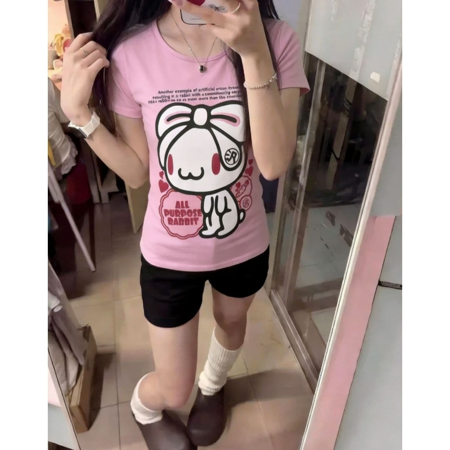 광저우 원단 원본 원단 만화 애니메이션 프린트 핑크색 라운드 넥 반팔 티셔츠 여름 달콤함 맨위