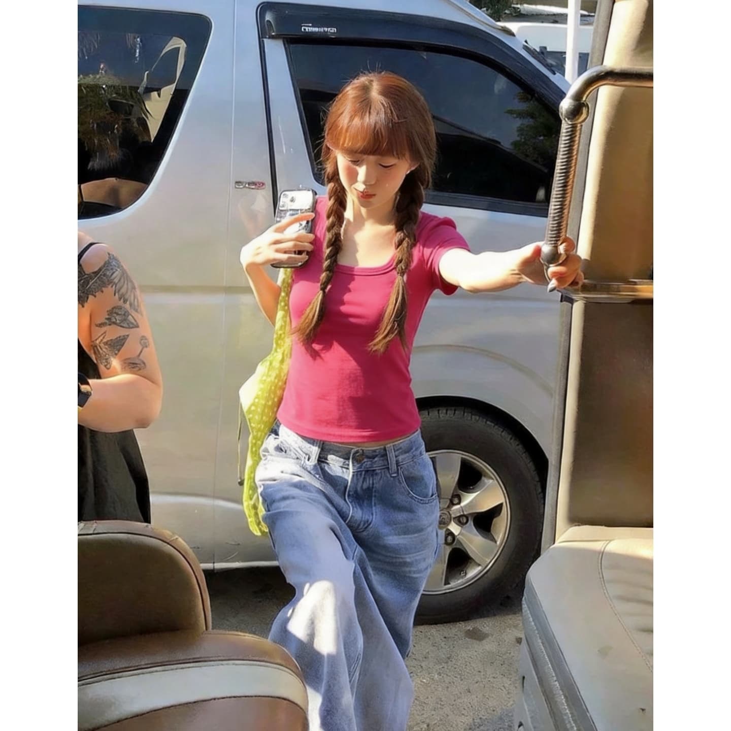 광저우 원단 원본 원단 스퀘어 입 칼라 로즈 레드 순면 반팔 티셔츠 여성 여름 몸매 가꾸기 맨위