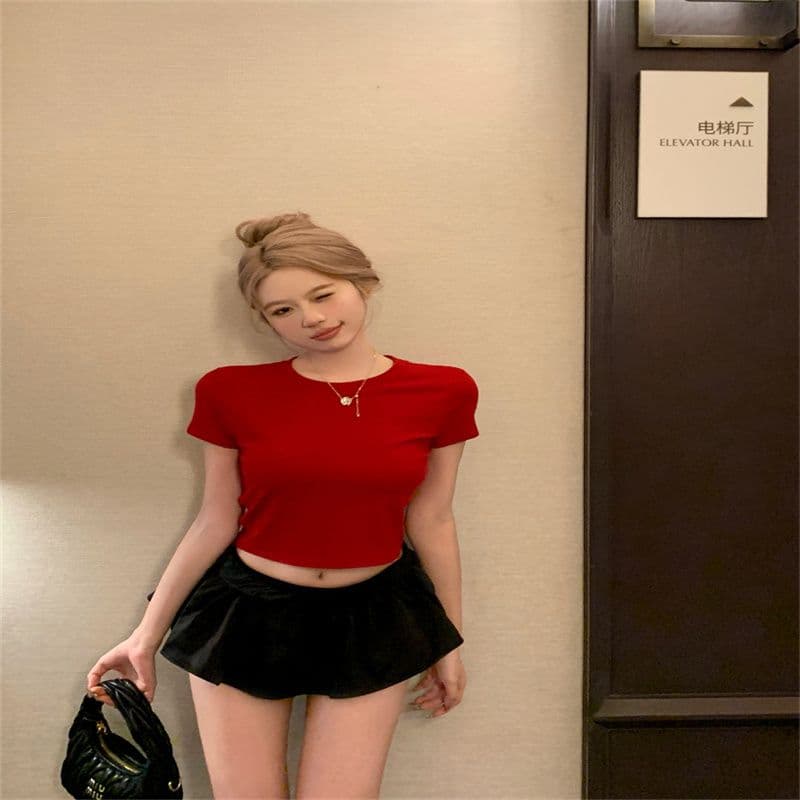 나비 자수 홀로우 아웃 라운드 넥 반팔 티셔츠 여성 여름 디자인 센스 작은 대중 몸매 가꾸기 핫걸 쇼트 스타일 빨간색 맨위 상세 이미지 5
