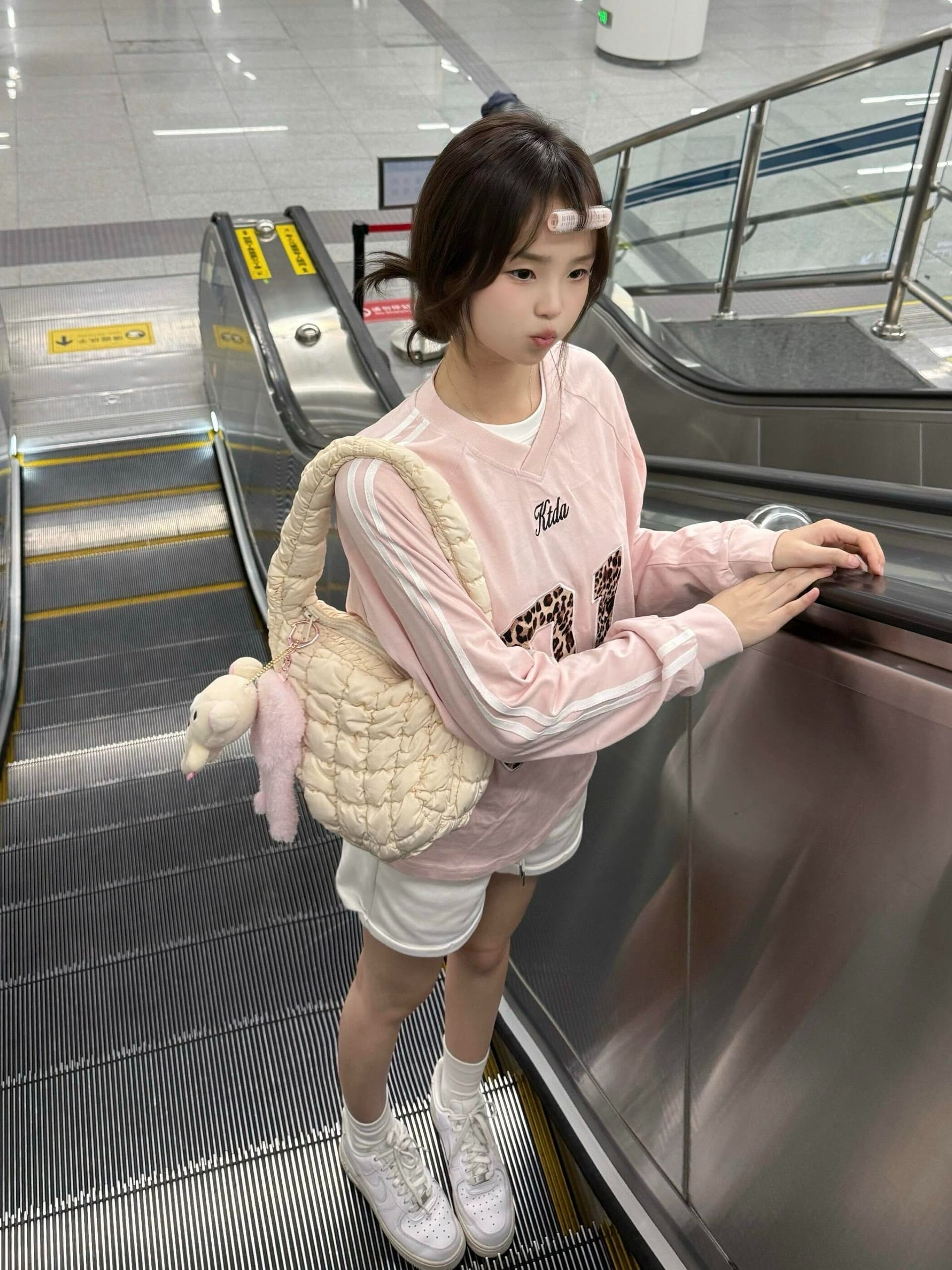 원본 솜씨 패치 자수 19 지점 220 그램 순면 긴팔 티셔츠 여성 상세 이미지 4