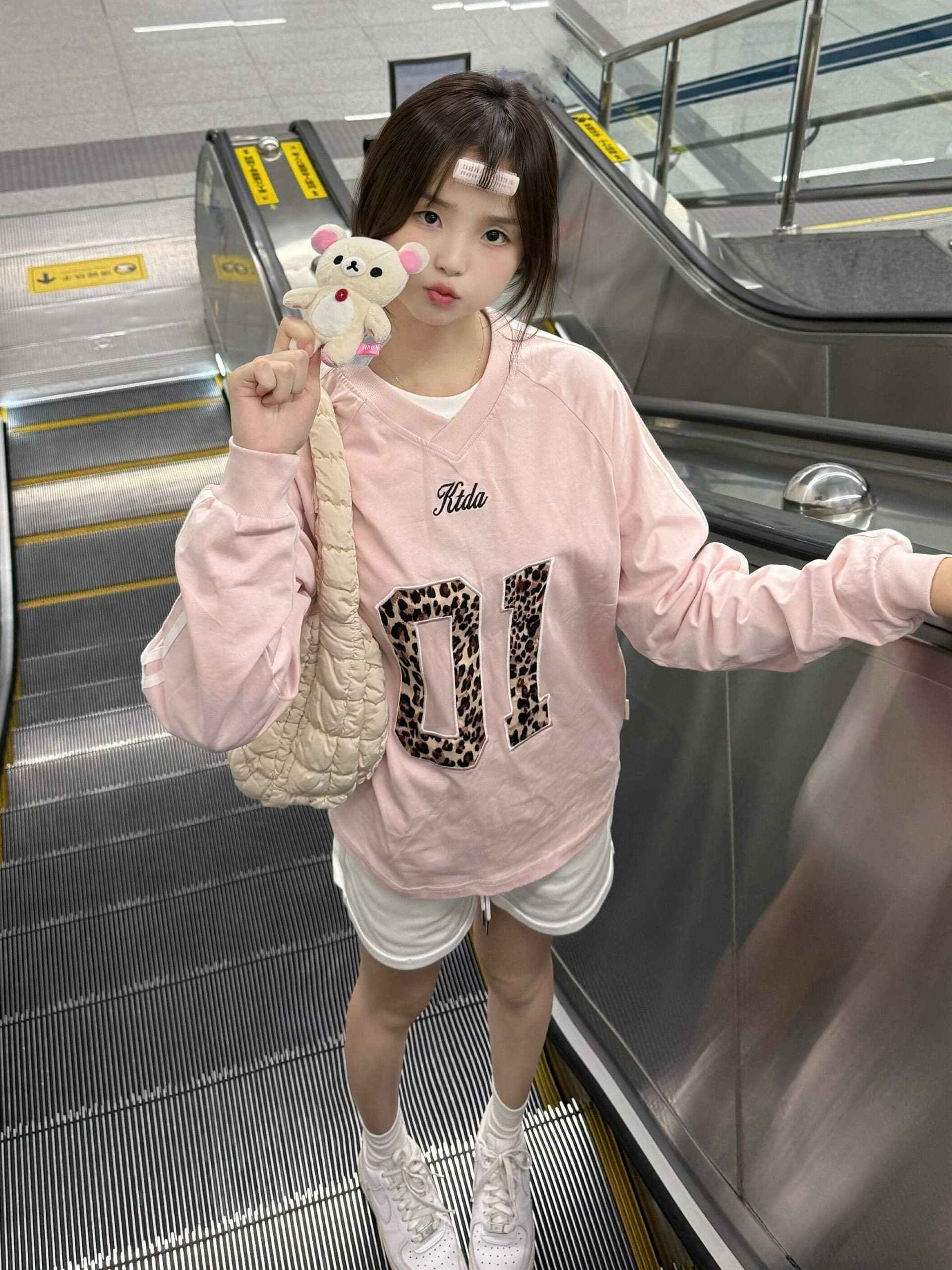 원본 솜씨 패치 자수 19 지점 220 그램 순면 긴팔 티셔츠 여성 상세 이미지 6