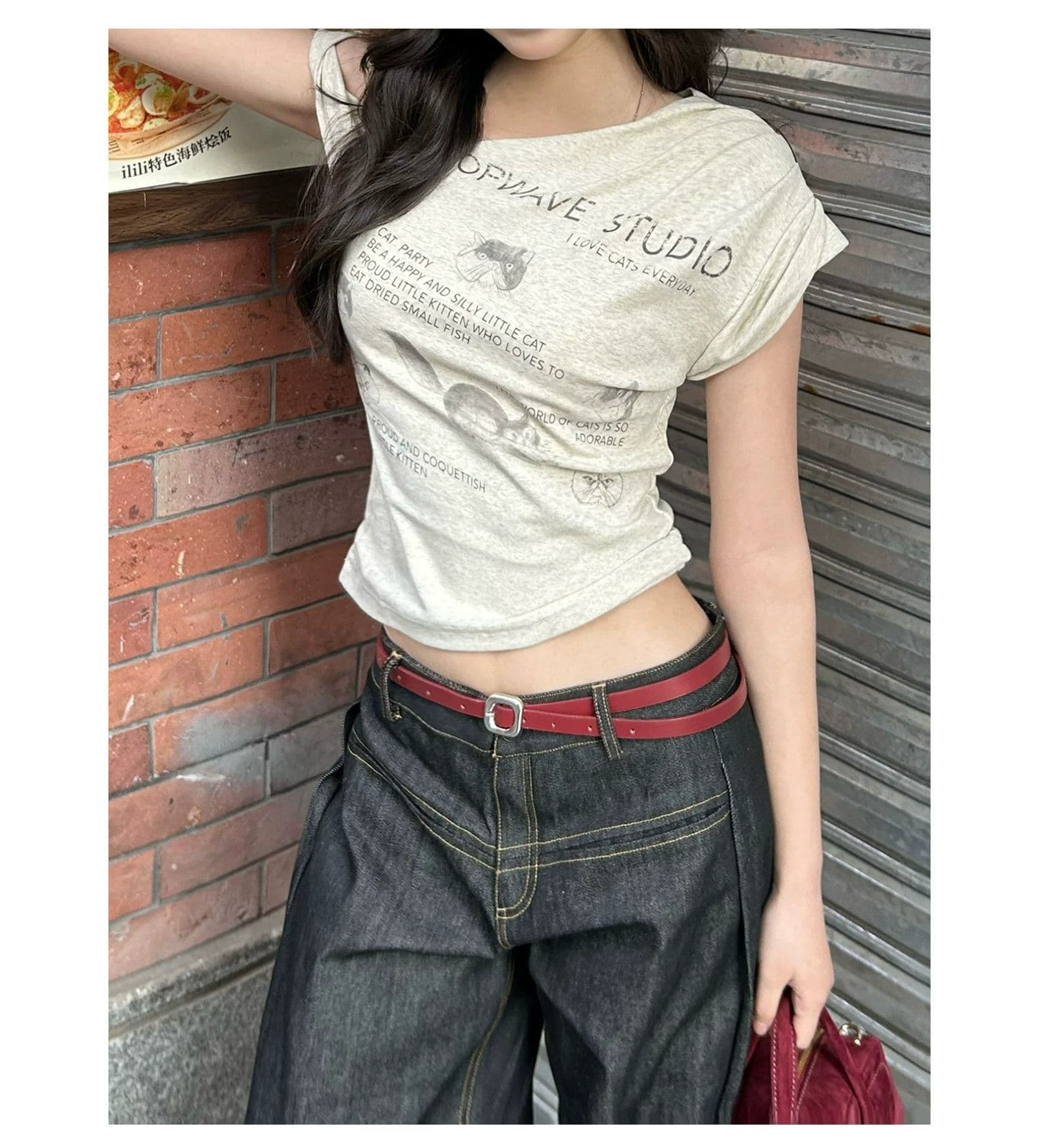 원본 품질 핫걸 비스듬한 어깨 프린트 티셔츠 여성 디자인 센스 불규칙 몸매 가꾸기 상세 이미지 9