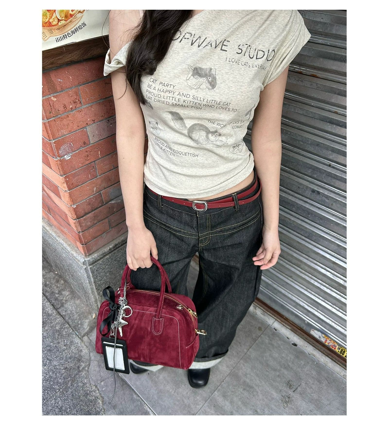 원본 품질 핫걸 비스듬한 어깨 프린트 티셔츠 여성 디자인 센스 불규칙 몸매 가꾸기 상세 이미지 11