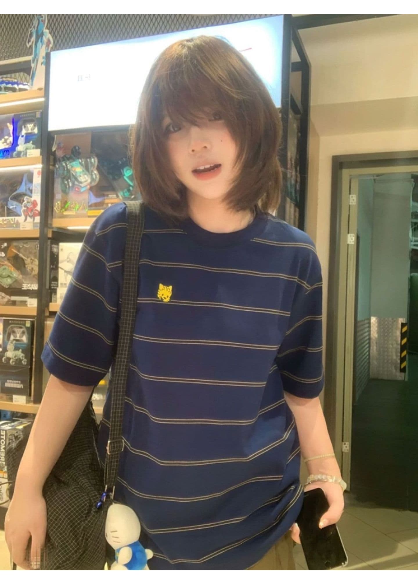 광저우 원단 원본 원단 자수 프린트 아메리칸 레트로 만화 셔츠 스트라이프 반팔 여름 맨위 상세 이미지 7