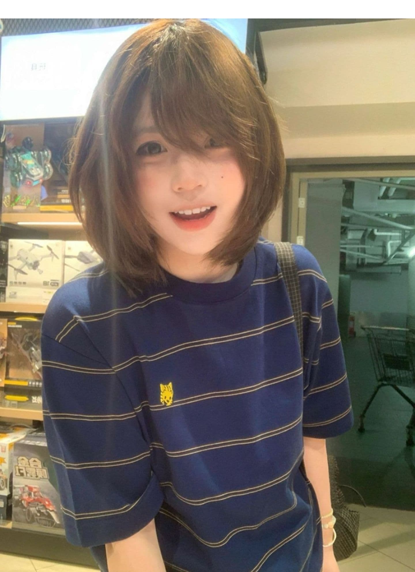 광저우 원단 원본 원단 자수 프린트 아메리칸 레트로 만화 셔츠 스트라이프 반팔 여름 맨위 상세 이미지 8