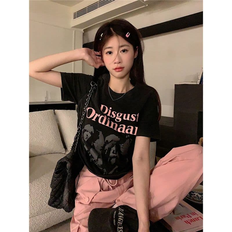 원본 품질 검정색 아메리칸 레트로 긍정적 인 어깨 티셔츠 반팔 여성 여름 불규칙 이미지 2