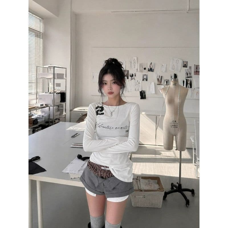 사람들 면 알파벳 프린트 긴팔 티셔츠 여성 몸매 가꾸기 주름 허리 수축 쇼트 스타일 라운드 넥 슬림해 보이는 핫걸 만나는 맨위 이미지 4