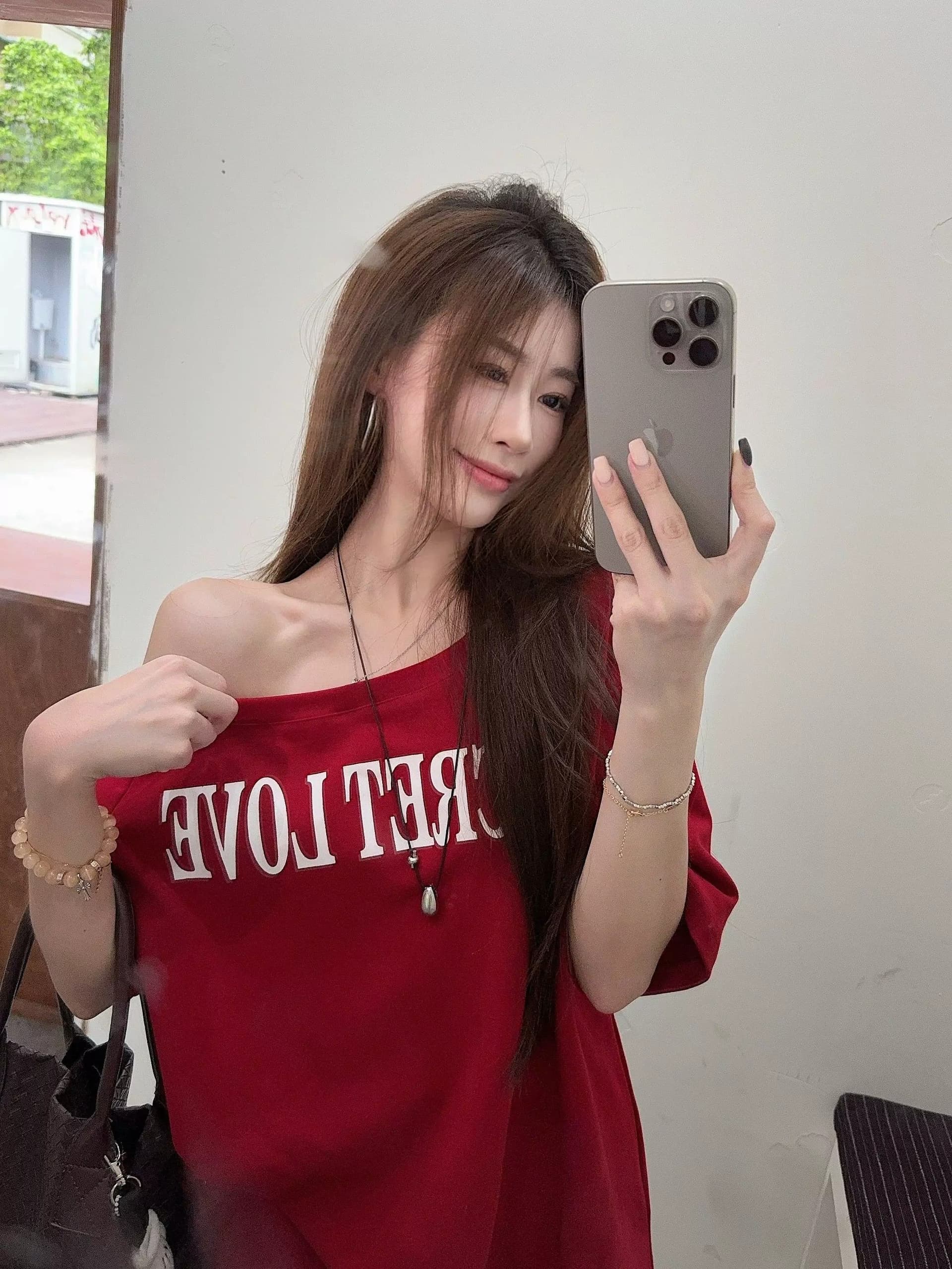 원본 품질 아메리칸 레트로 와인 레드 비스듬한 어깨 반팔 티셔츠 오프숄더 맨위 상세 이미지 10