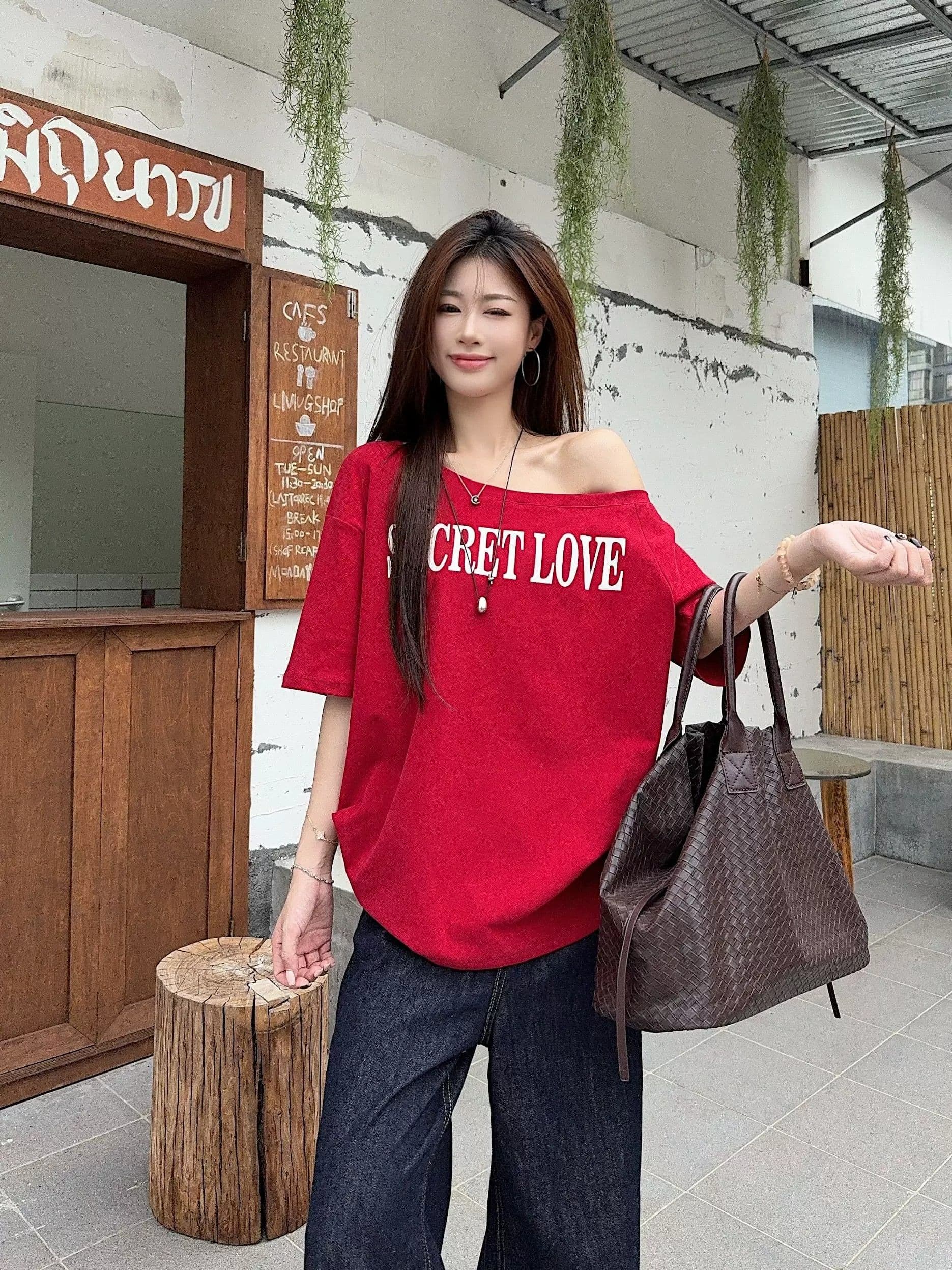 원본 품질 아메리칸 레트로 와인 레드 비스듬한 어깨 반팔 티셔츠 오프숄더 맨위 상세 이미지 15