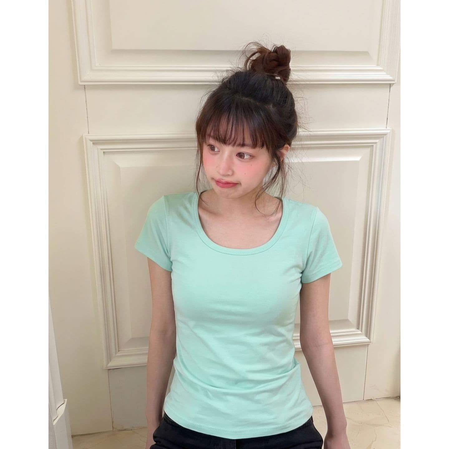 광저우 원단 원본 원단 스퀘어 입 칼라 단색 순면 반팔 티셔츠 여성 여름 몸매 가꾸기 맨위 이미지 3