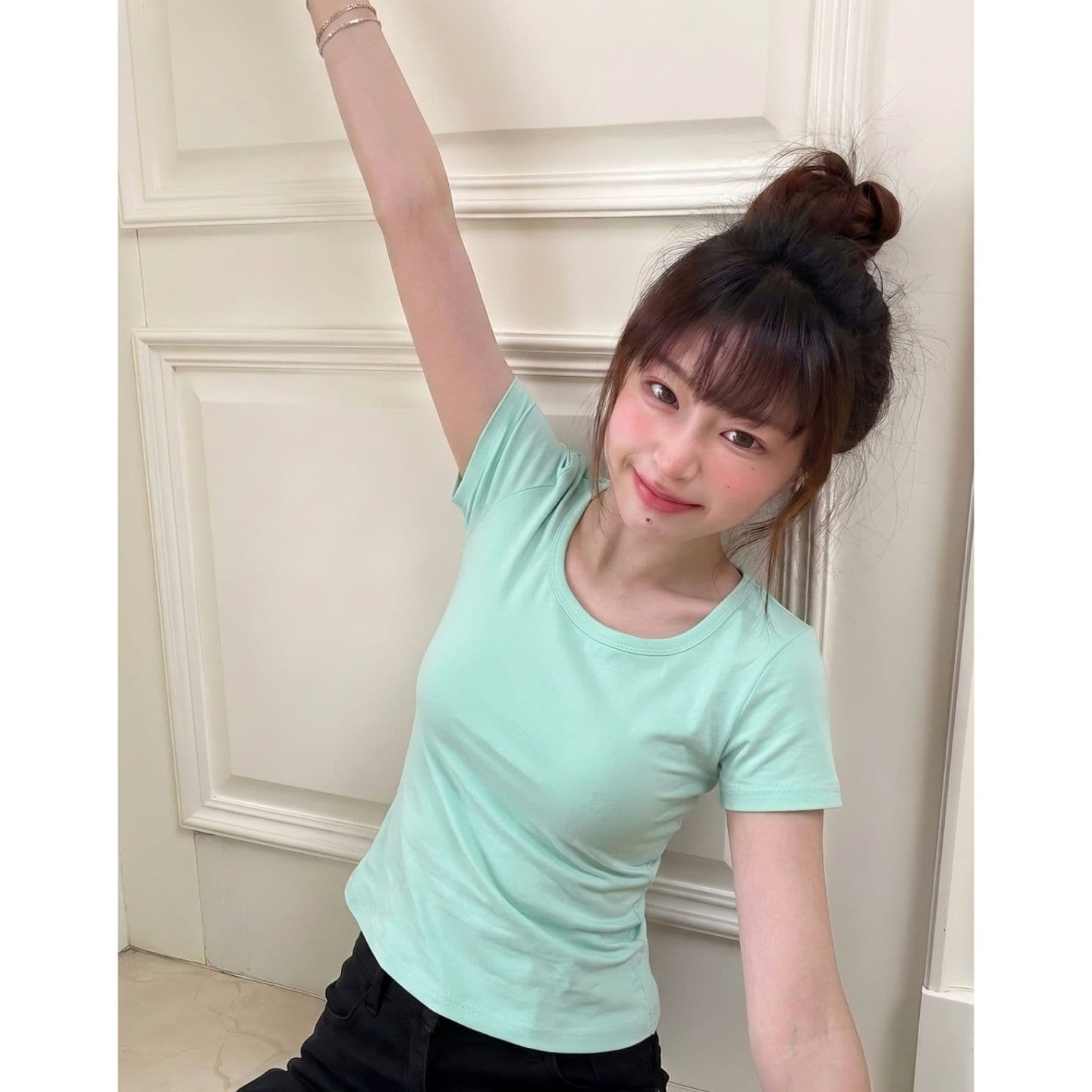 광저우 원단 원본 원단 스퀘어 입 칼라 단색 순면 반팔 티셔츠 여성 여름 몸매 가꾸기 맨위 이미지 2
