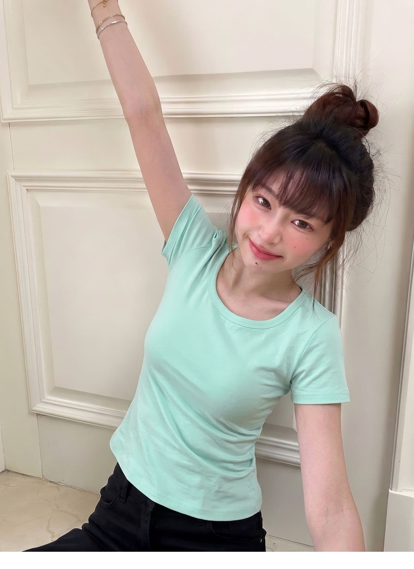 광저우 원단 원본 원단 스퀘어 입 칼라 단색 순면 반팔 티셔츠 여성 여름 몸매 가꾸기 맨위 상세 이미지 4