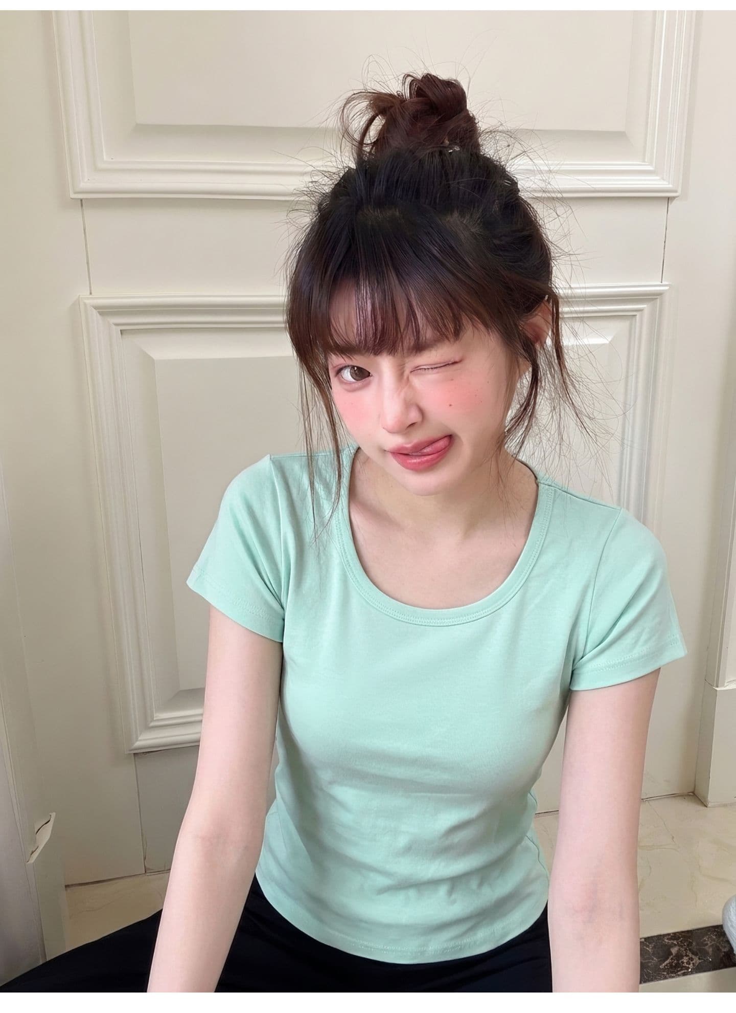 광저우 원단 원본 원단 스퀘어 입 칼라 단색 순면 반팔 티셔츠 여성 여름 몸매 가꾸기 맨위 상세 이미지 5