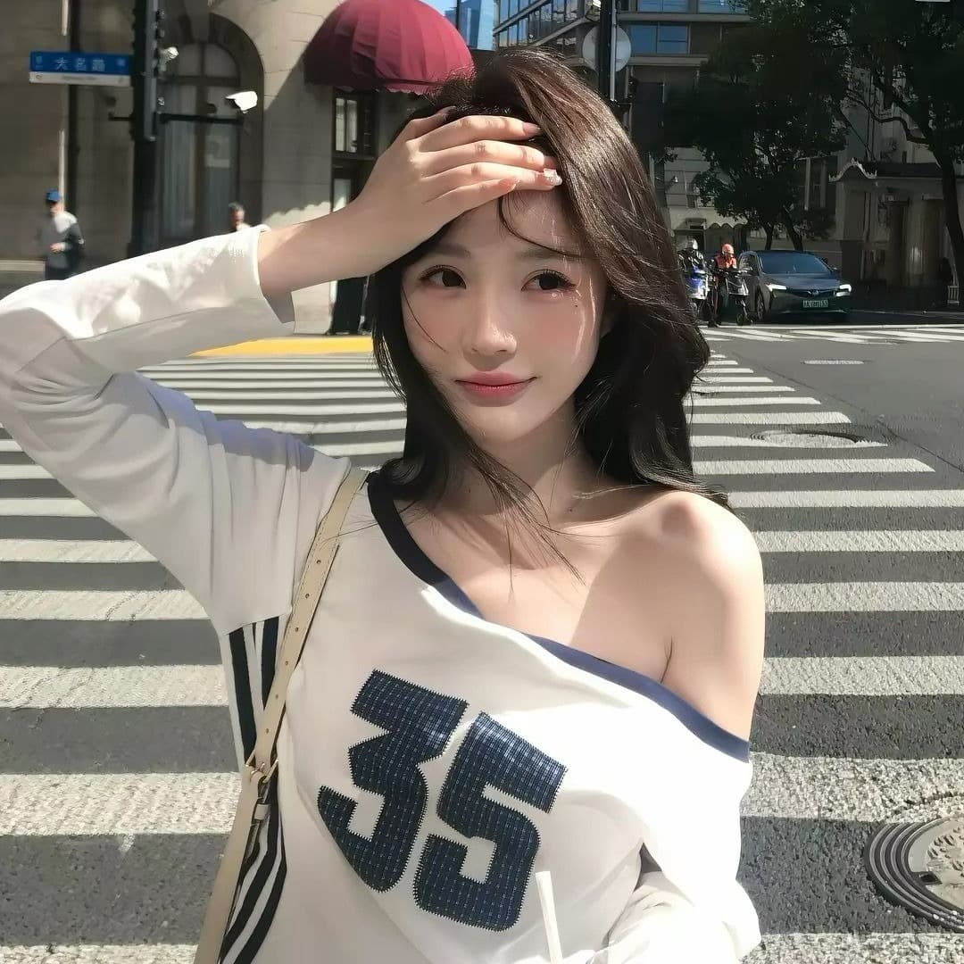 비스듬한 어깨 티셔츠 여성 가을 배색 긴팔 핫걸 캐주얼 맨위 이미지 5
